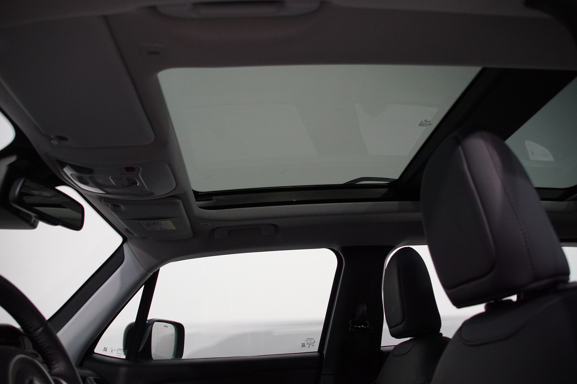 JEEP Renegade 1.5 MHEV Swiss Limited Sky-image-17
