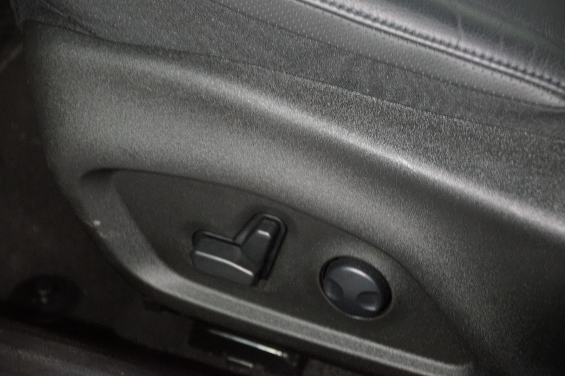 JEEP Renegade 1.5 MHEV Swiss Limited Sky-image-21