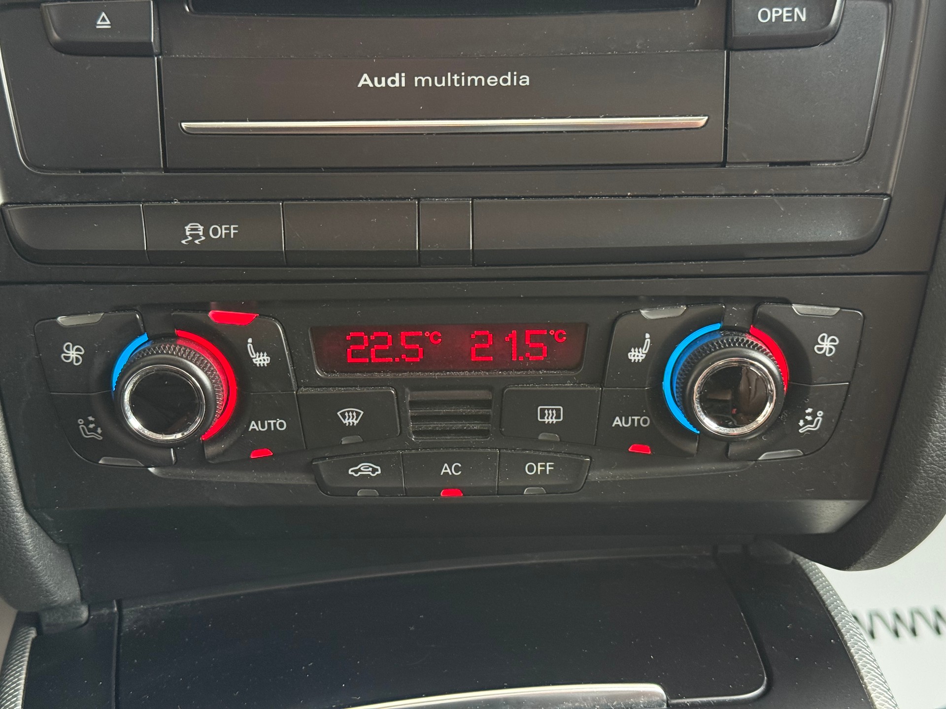AUDI A4 allroad 2.0 TFSI quattro S-tronic-image-10