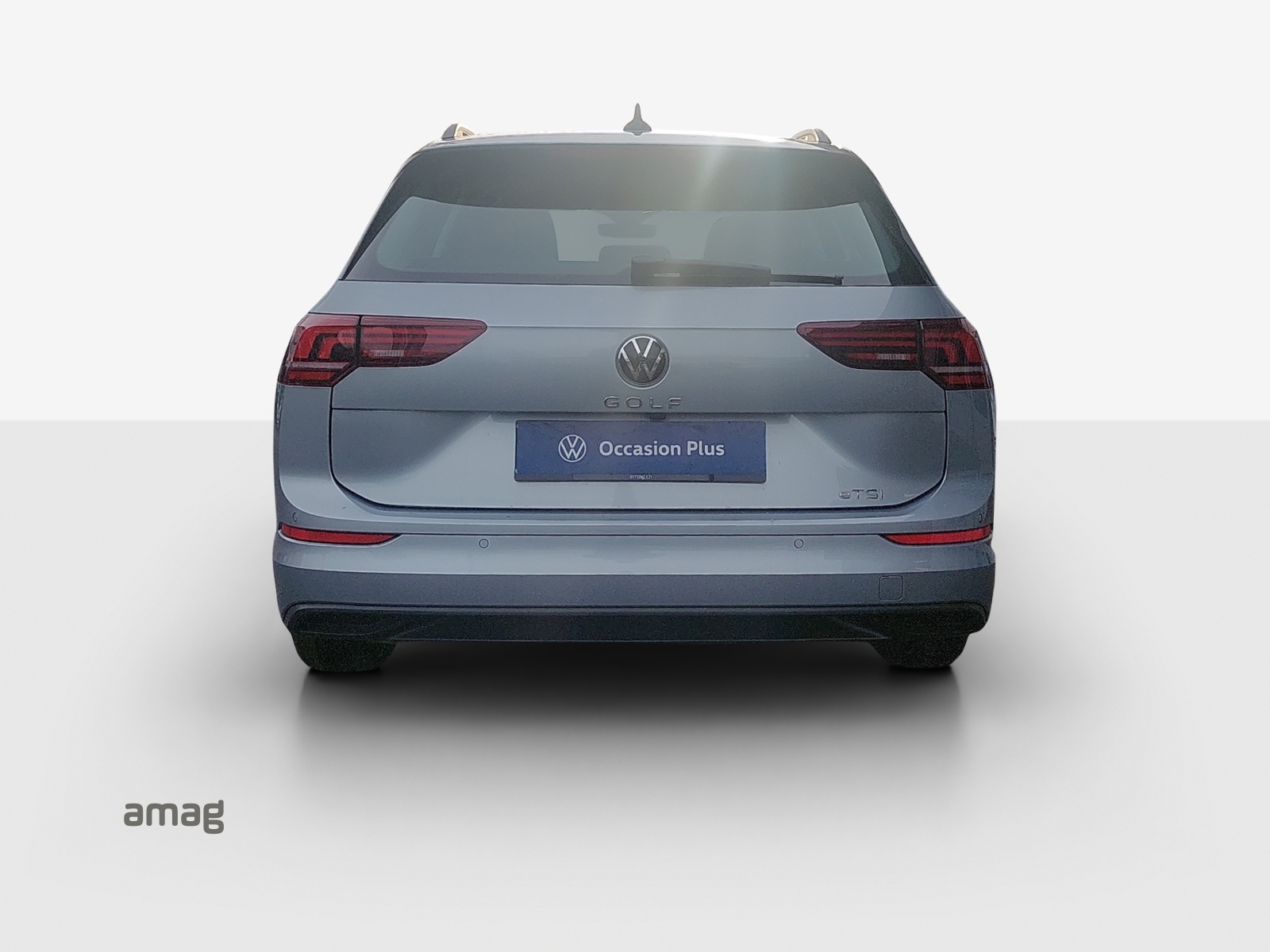 VW Golf Variant 1.5 eTSI mHEV Life-image-3