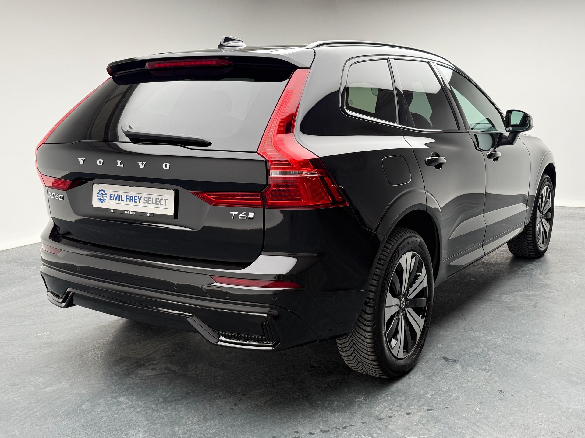 VOLVO XC60 2.0 T6 TE Plus Dark eAWD-image-10