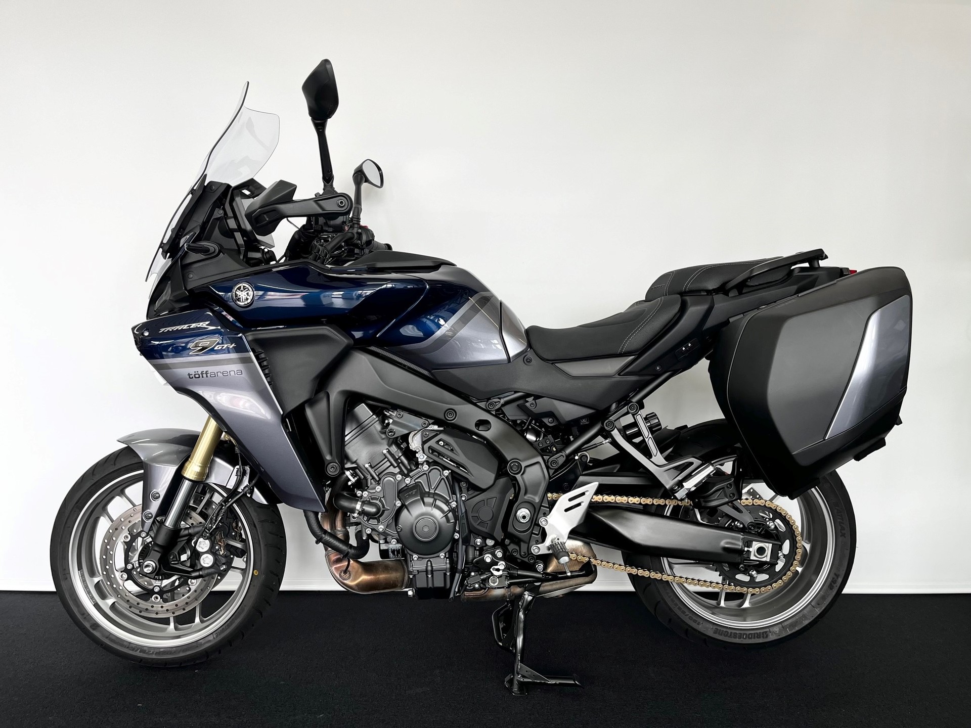 YAMAHA Tracer 9 GT+ Y-AMT-showroom-element-1