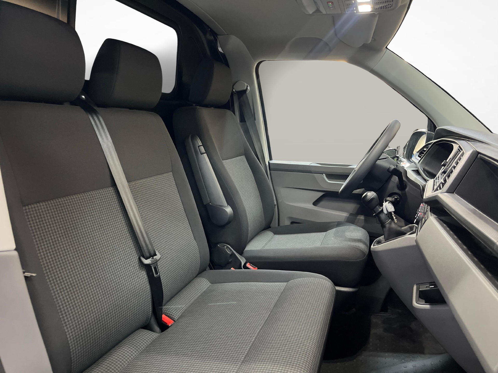 VW T6.1 Kaw. 3000 2.0 TDI 110-image-11