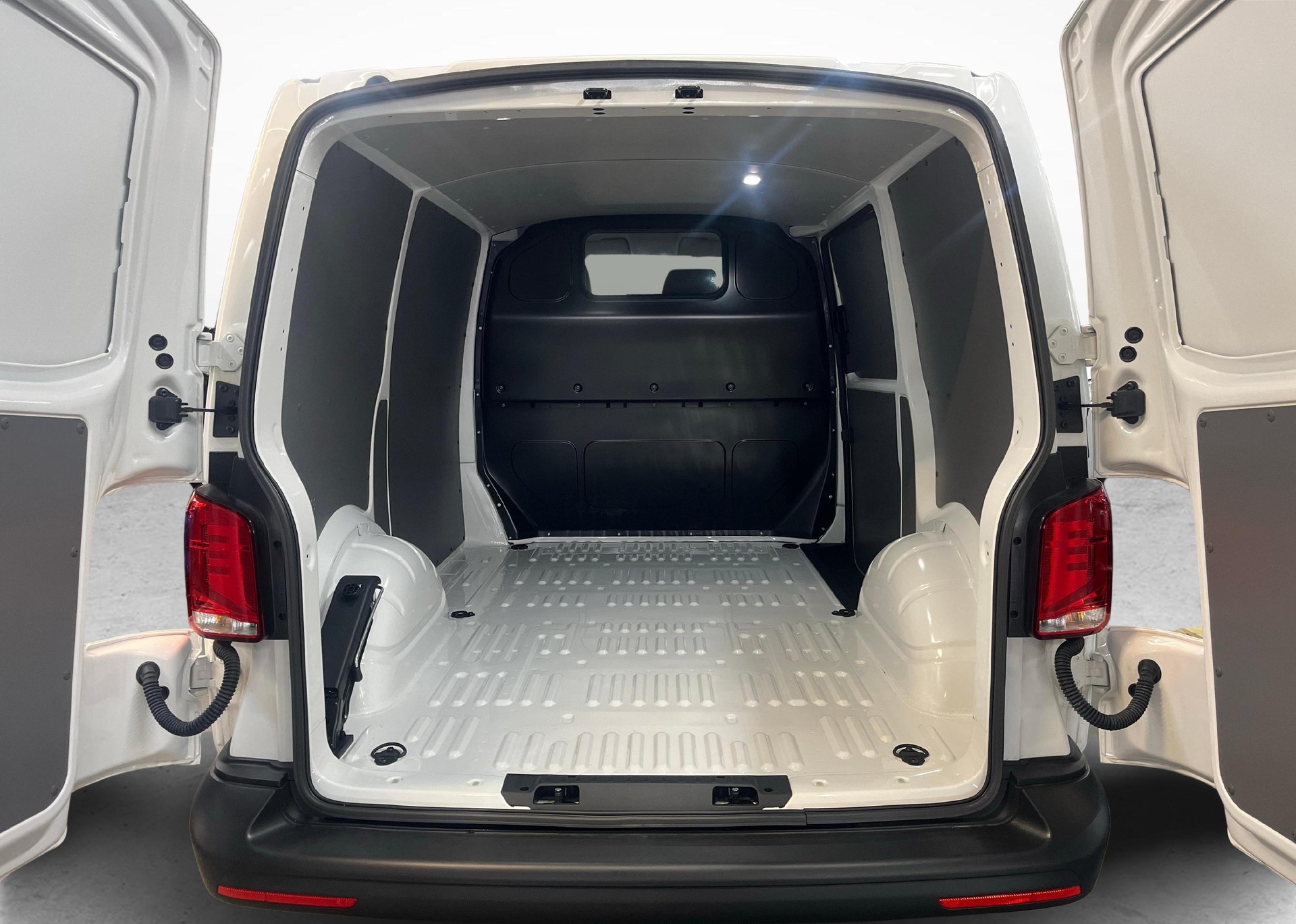 VW T6.1 Kaw. 3000 2.0 TDI 110-image-12