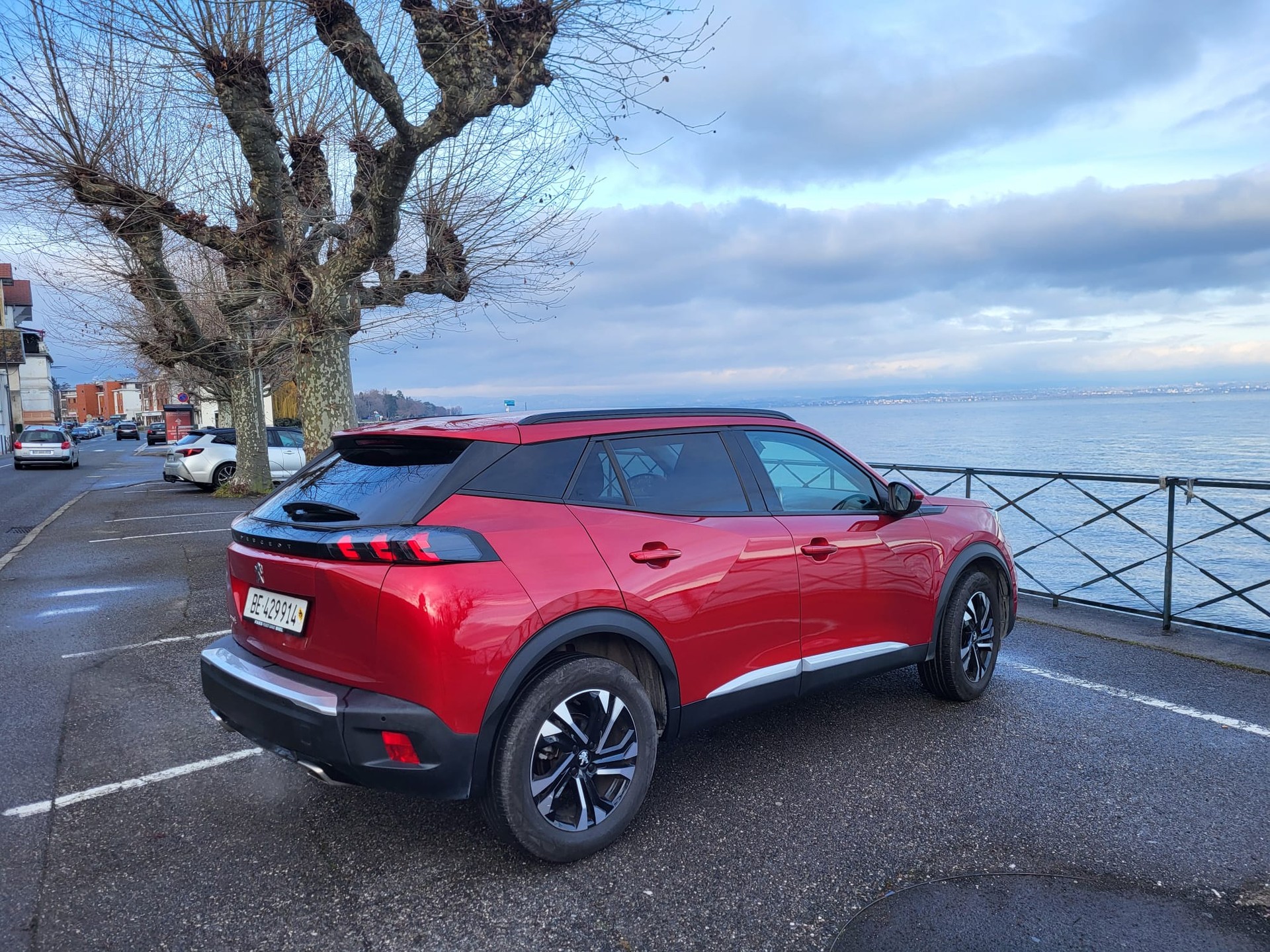 PEUGEOT 2008 1.2 PureTech 130 Allure 2022-image-1