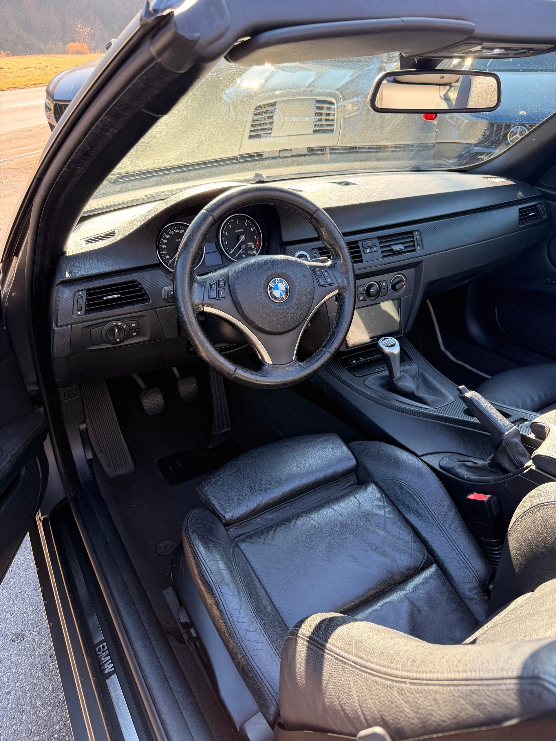 BMW 325i Cabriolet-image-7