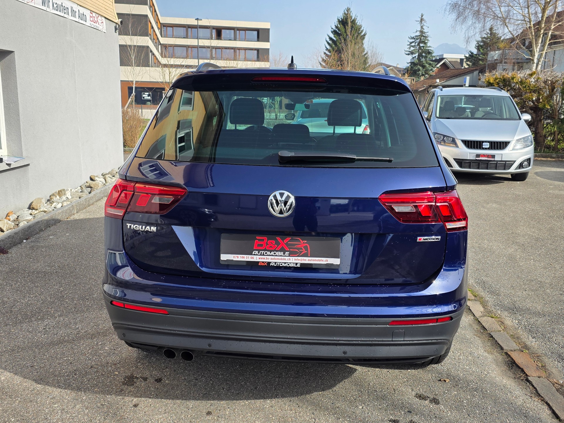 VW Tiguan 2.0TSI Comfortline 4Motion DSG-image-4