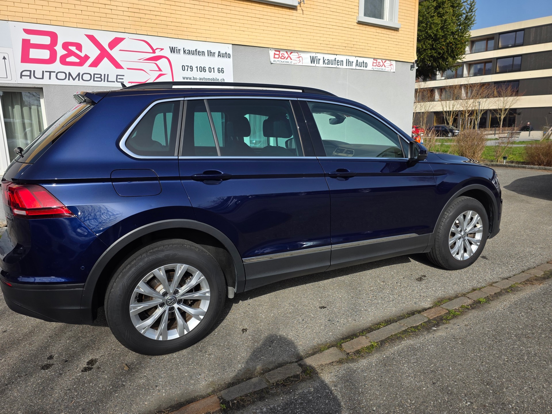 VW Tiguan 2.0TSI Comfortline 4Motion DSG-image-10