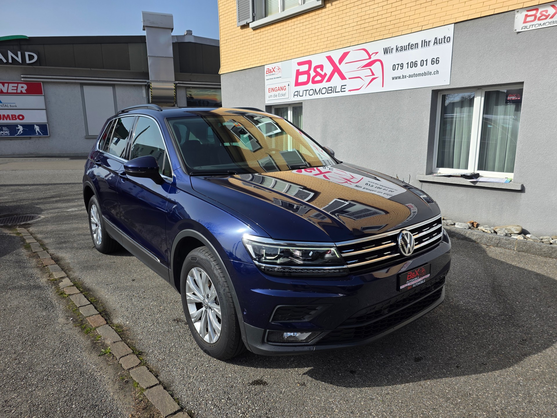 VW Tiguan 2.0TSI Comfortline 4Motion DSG-image-2