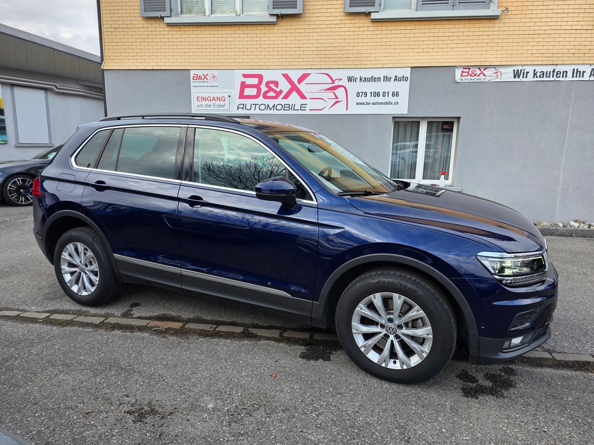 VW Tiguan 2.0TSI Comfortline 4Motion DSG-image-6