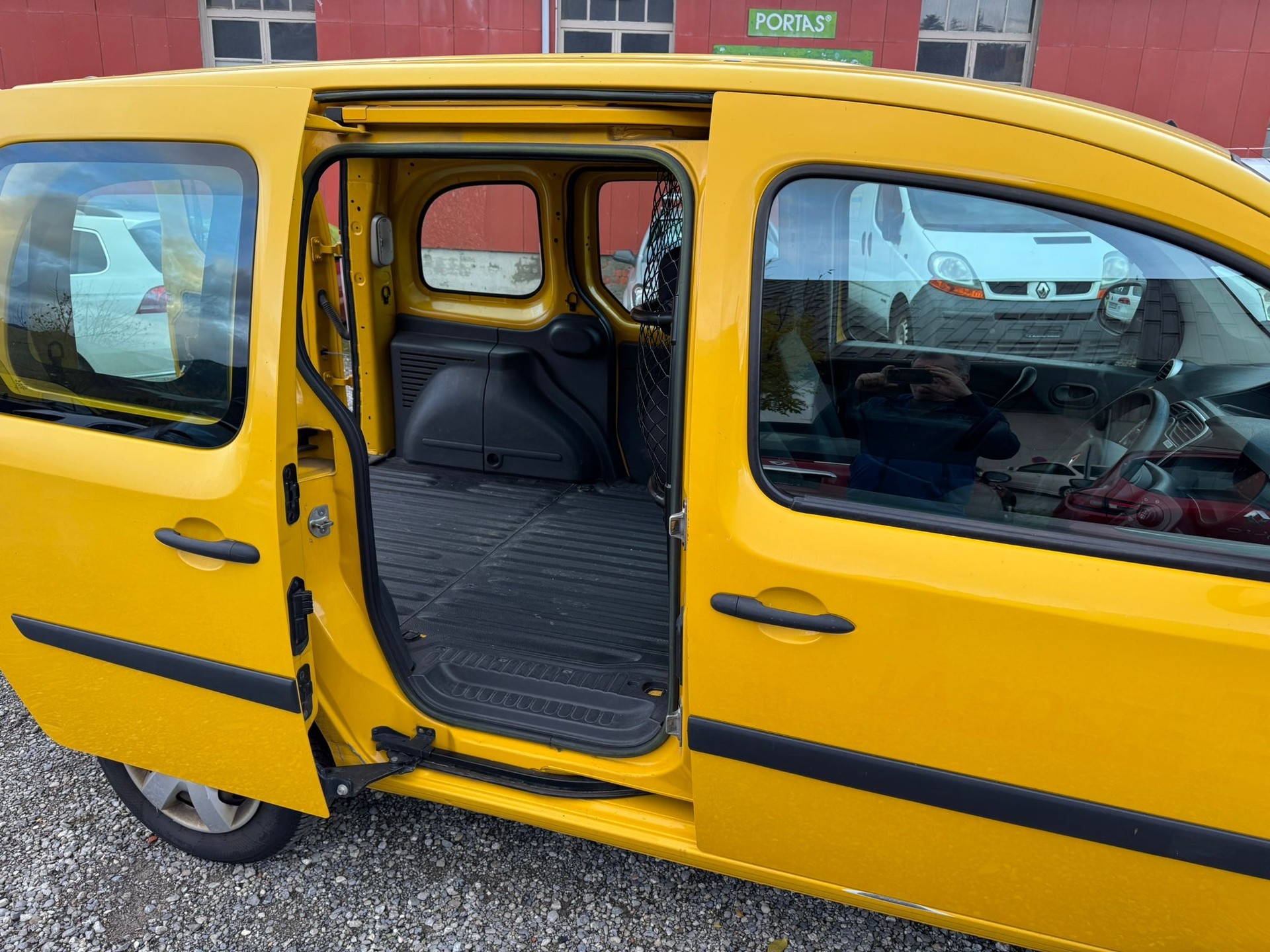 RENAULT Kangoo Maxi dCi 115 ENERGY Business 2 Pl./2 pl.-image-7