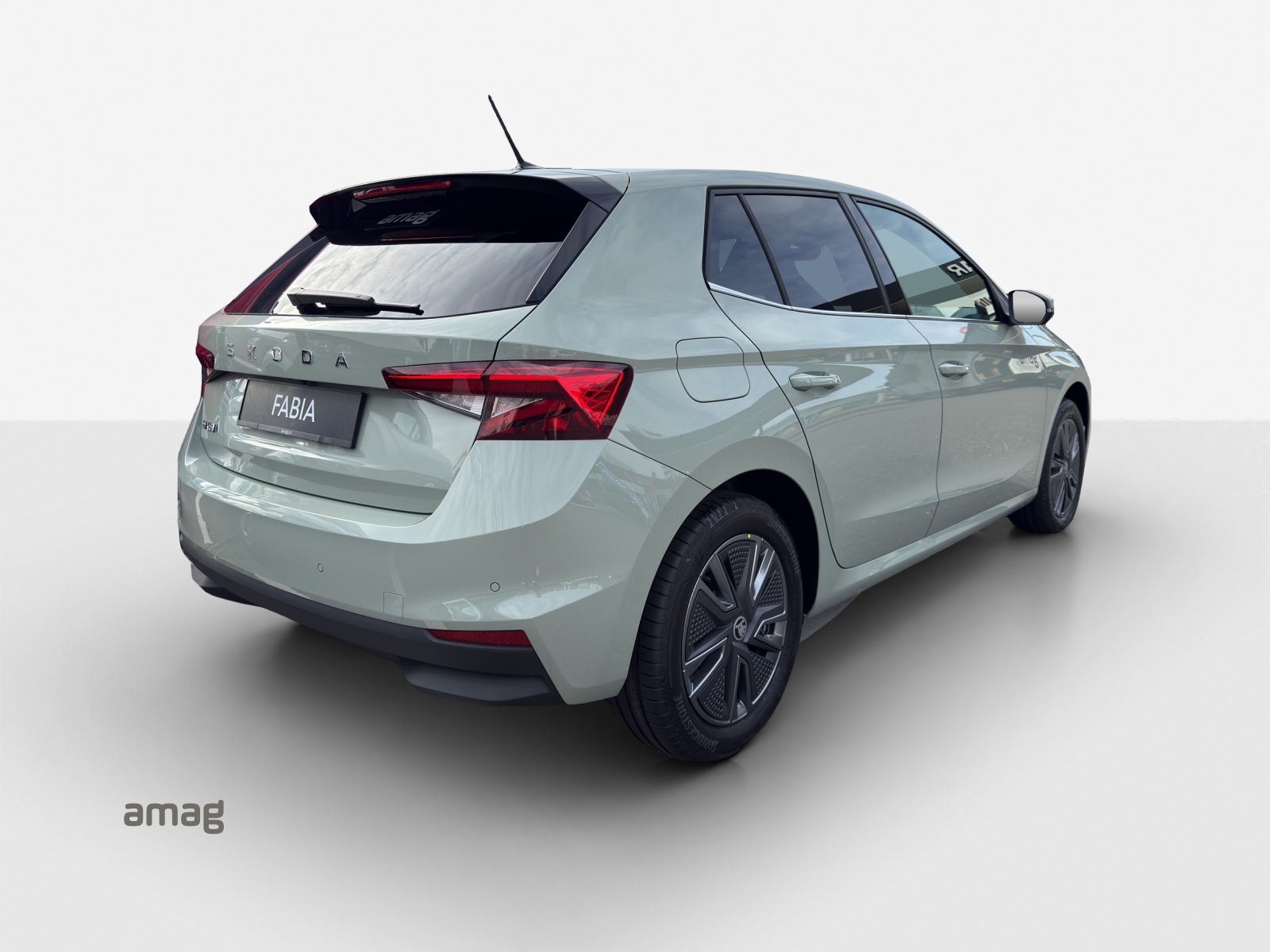 SKODA Fabia 1.5 TSI Dynamic DSG-image-2