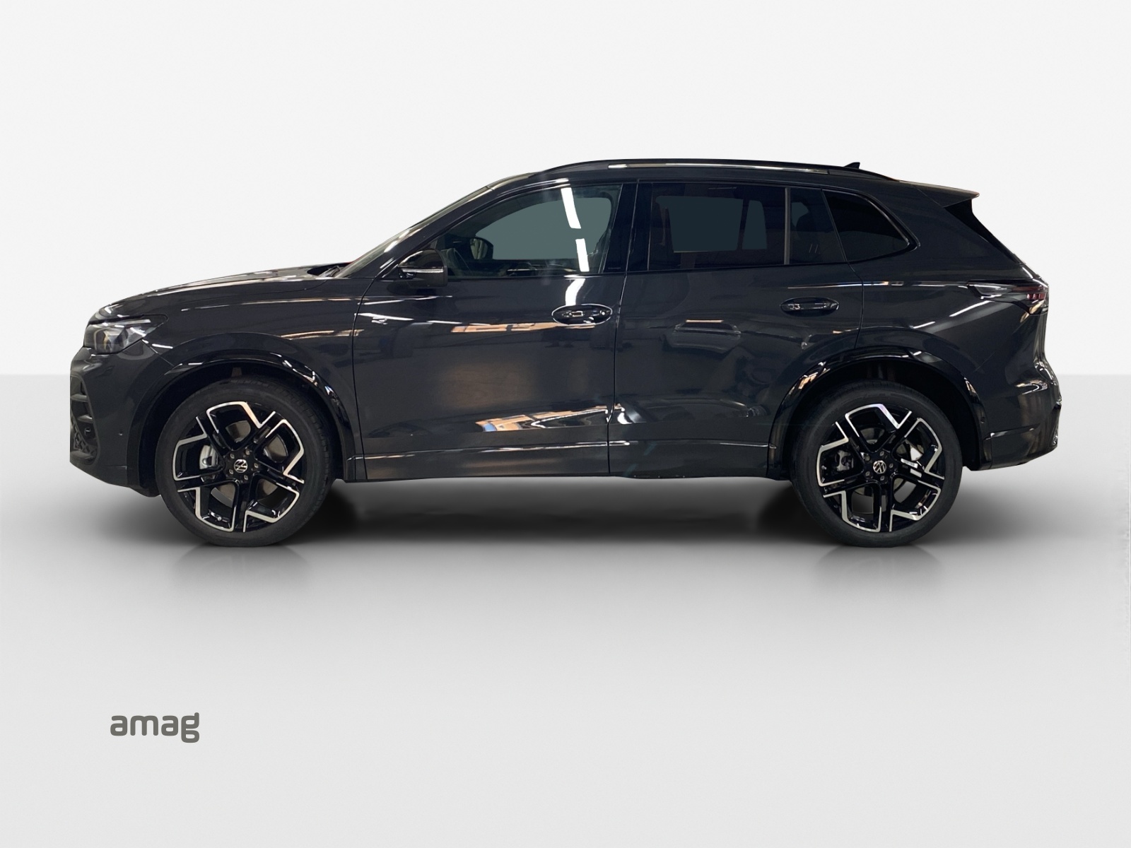 VW Tiguan 2.0 TSI DSG R-Line 4Motion-image-1
