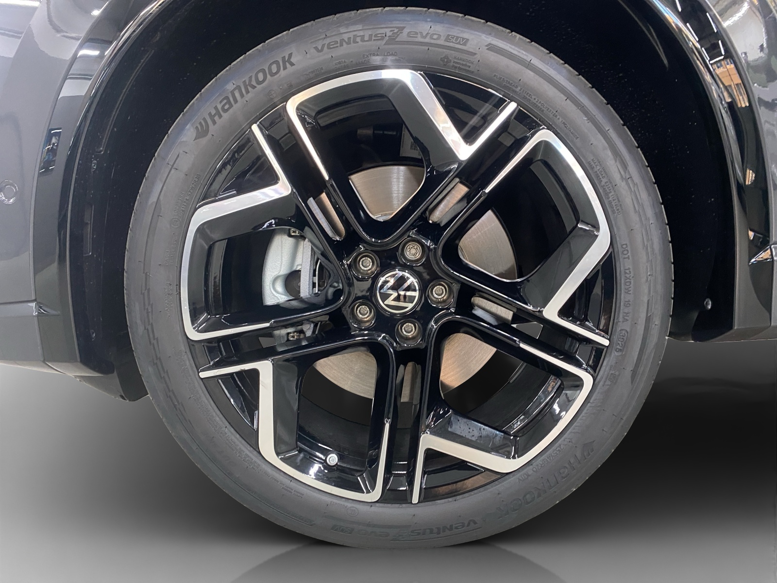 VW Tiguan 2.0 TSI DSG R-Line 4Motion-image-15