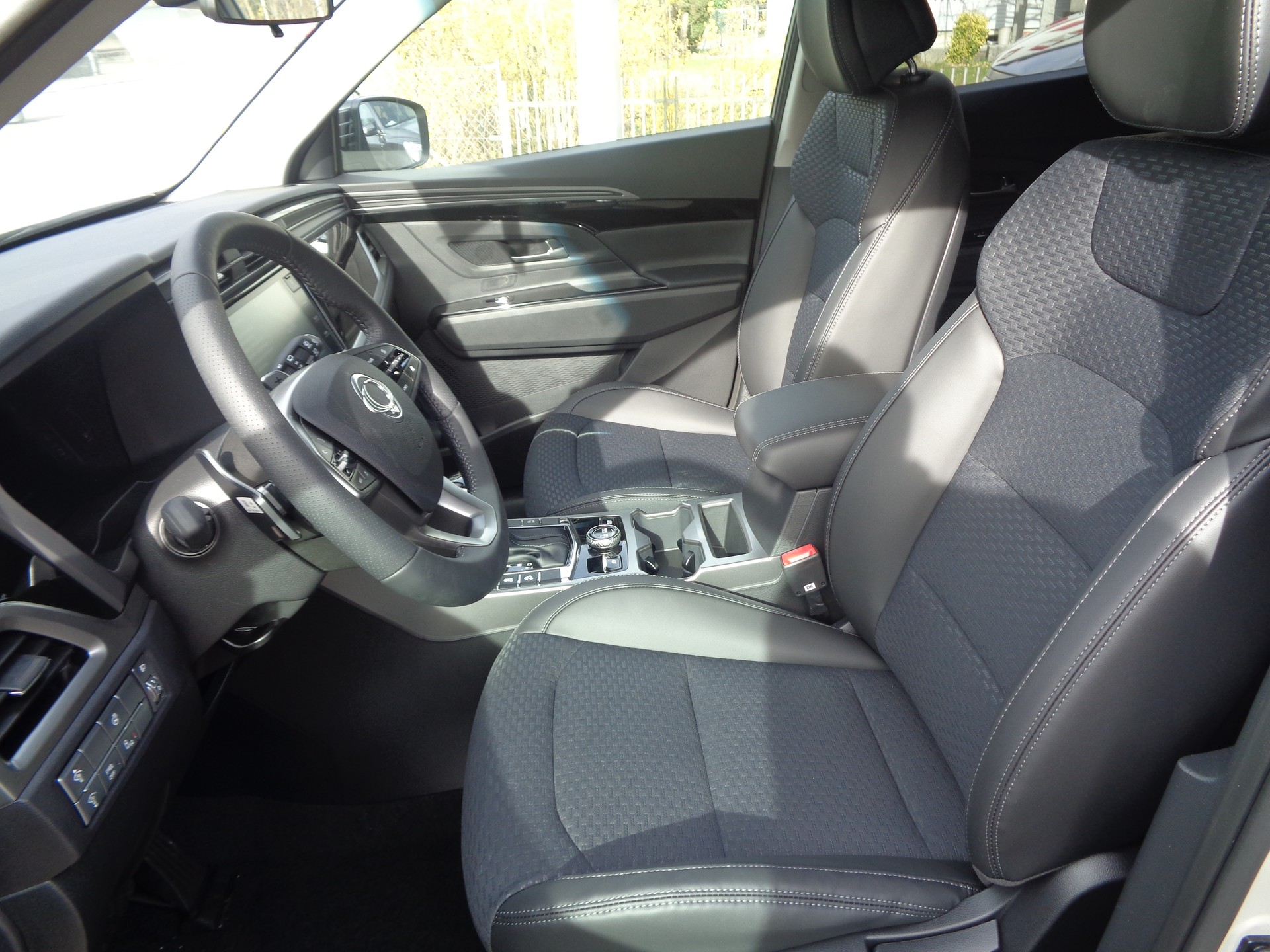 KGM-SsangYong Korando 1.5 T GDI Steel 4WD Automat-image-7