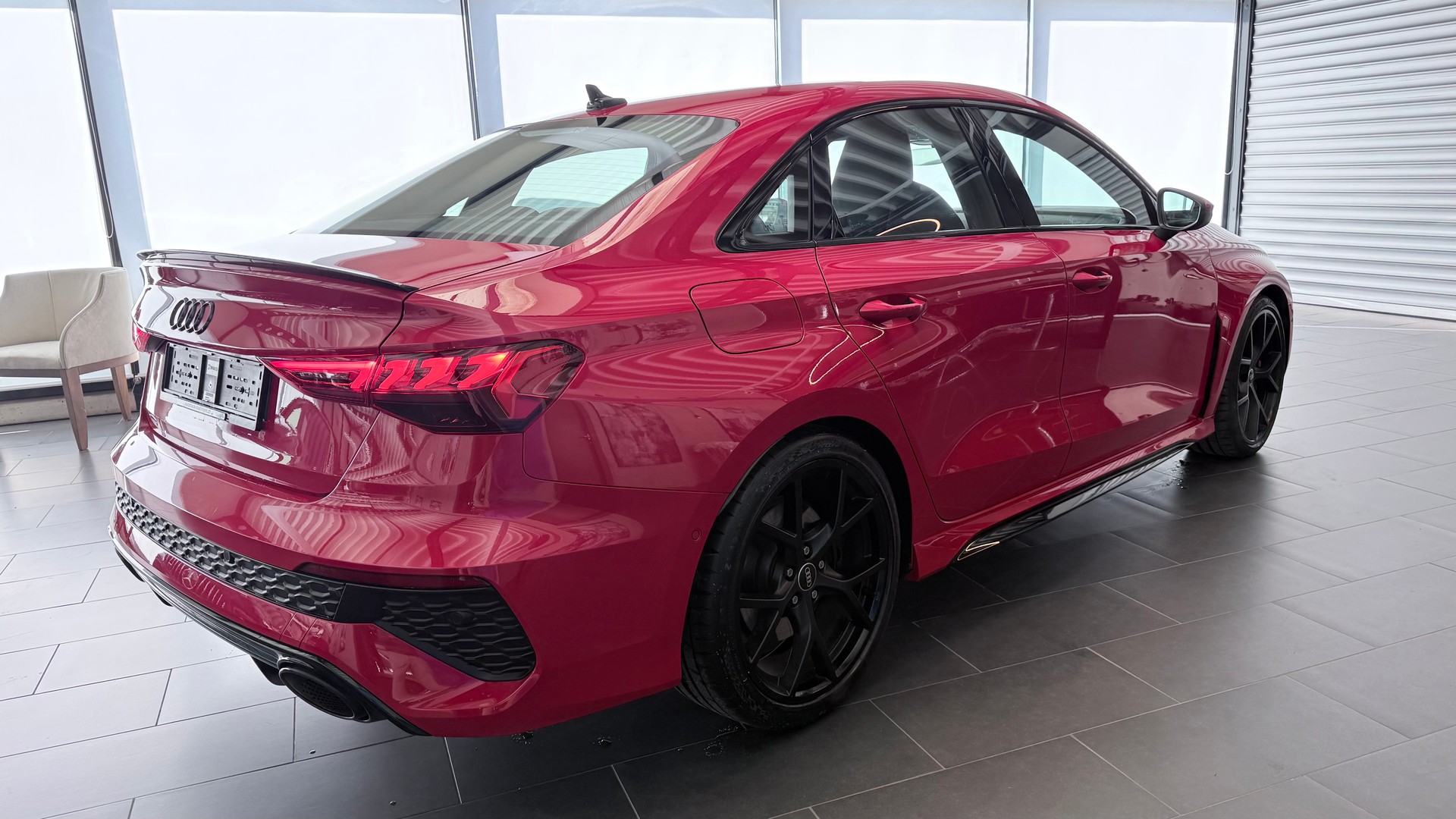 AUDI RS3 Limousine 2.5 TFSI quattro S-Tronic-image-21