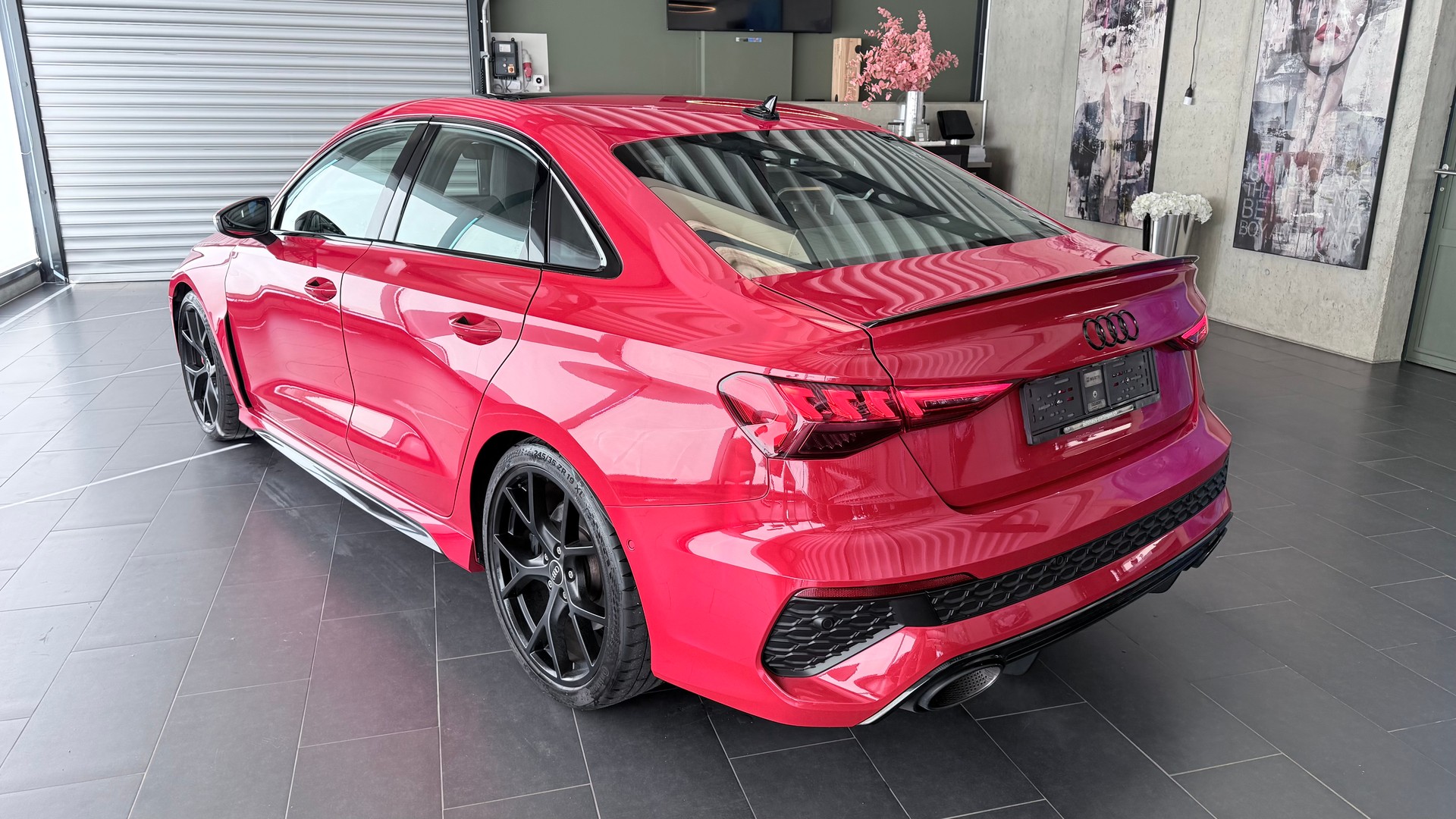 AUDI RS3 Limousine 2.5 TFSI quattro S-Tronic-image-17