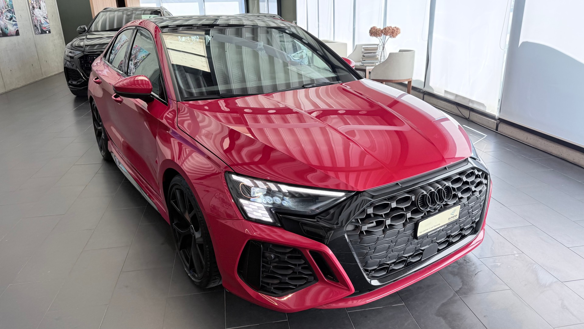 AUDI RS3 Limousine 2.5 TFSI quattro S-Tronic-image-1