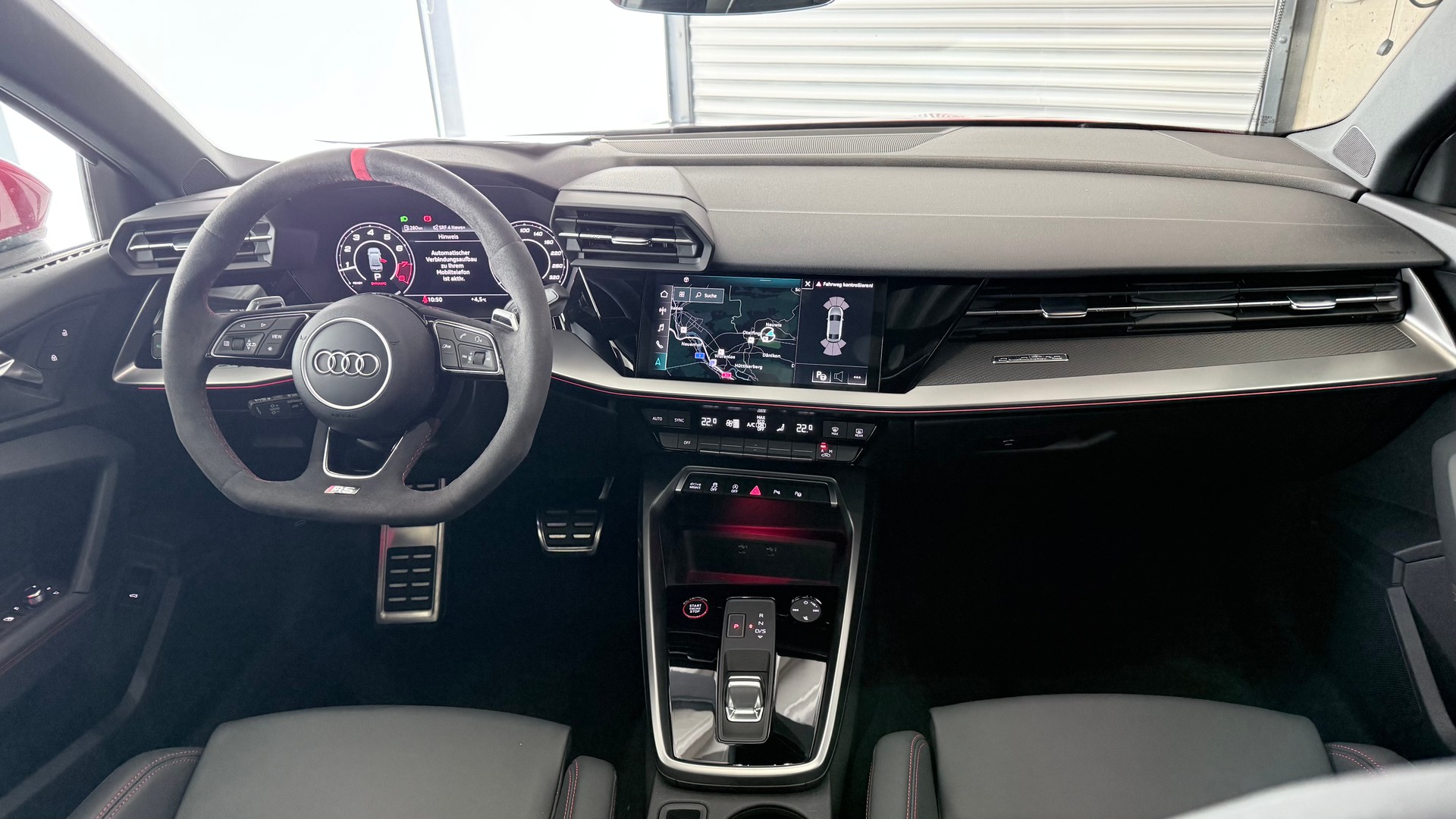 AUDI RS3 Limousine 2.5 TFSI quattro S-Tronic-image-22
