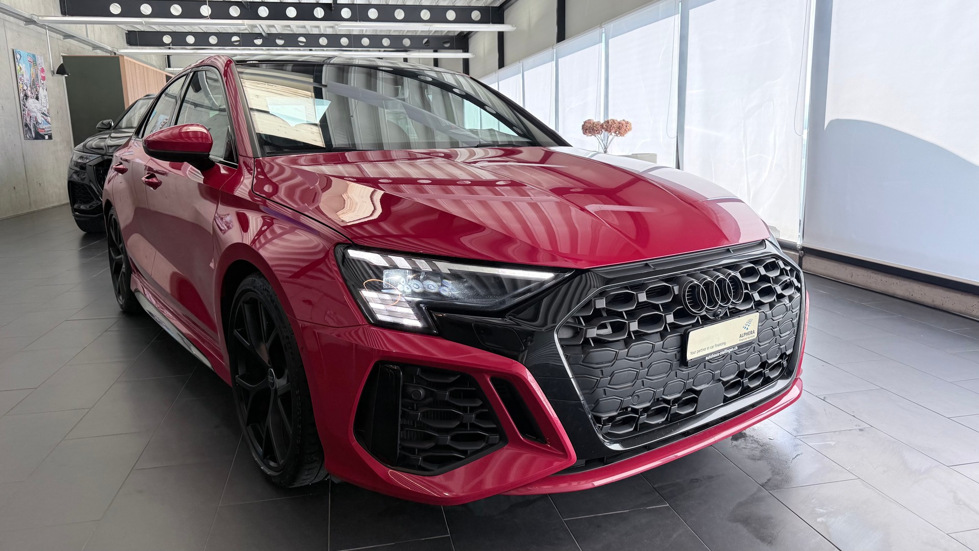 AUDI RS3 Limousine 2.5 TFSI quattro S-Tronic-image-2