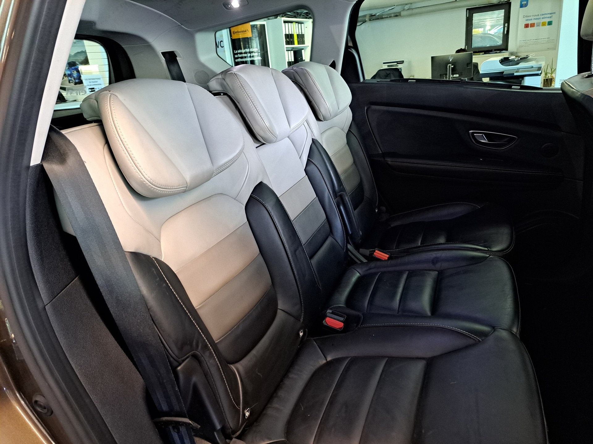 RENAULT Grand Scénic 1.3 16V Turbo Initiale Paris EDC-image-6