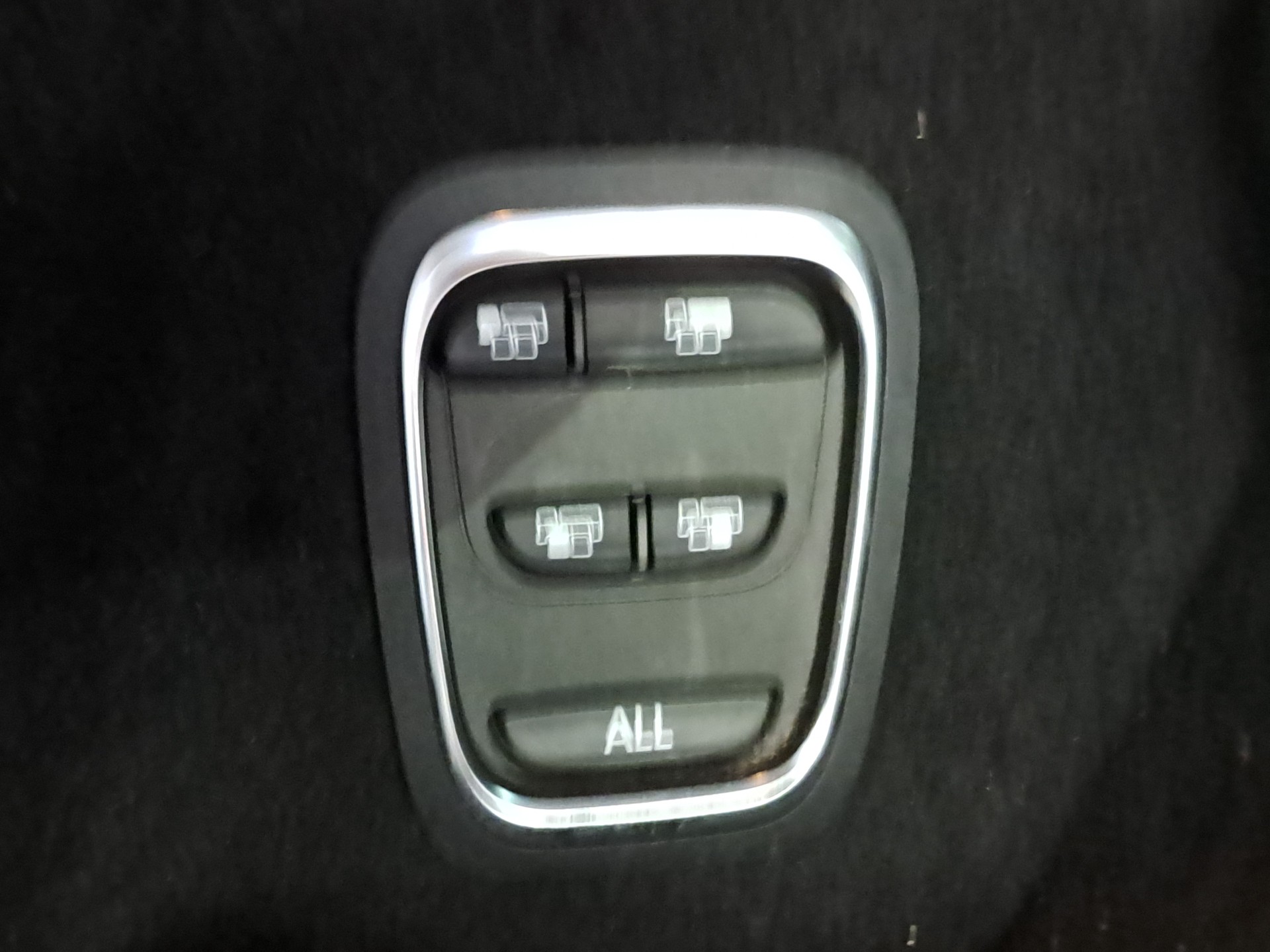 RENAULT Grand Scénic 1.3 16V Turbo Initiale Paris EDC-image-13