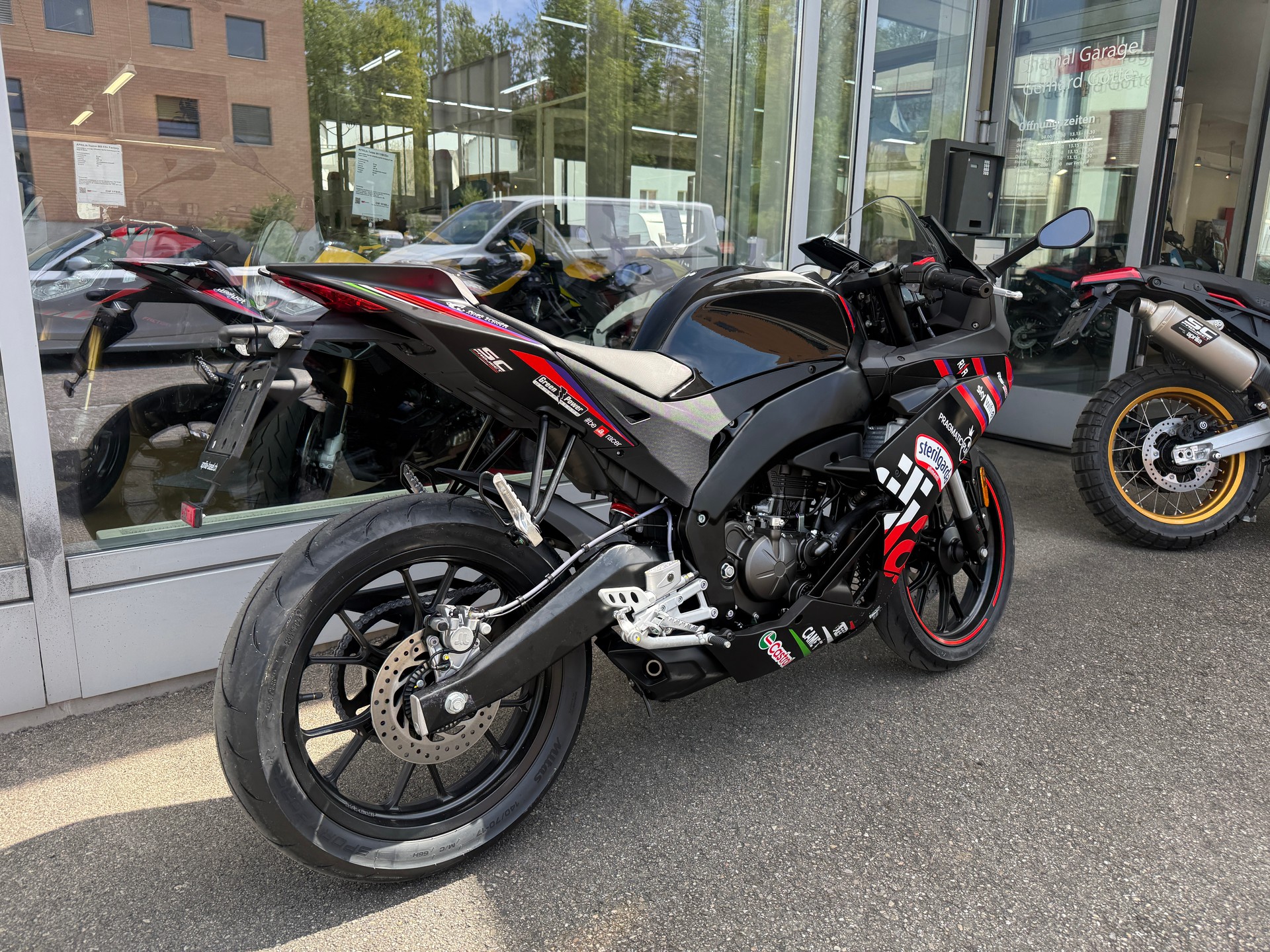 APRILIA RS 125 GP Replica E5+-showroom-element-3