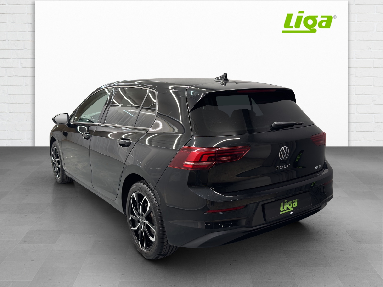 VW Golf VIII 1.5 eTSI Life DSG-showroom-element-3