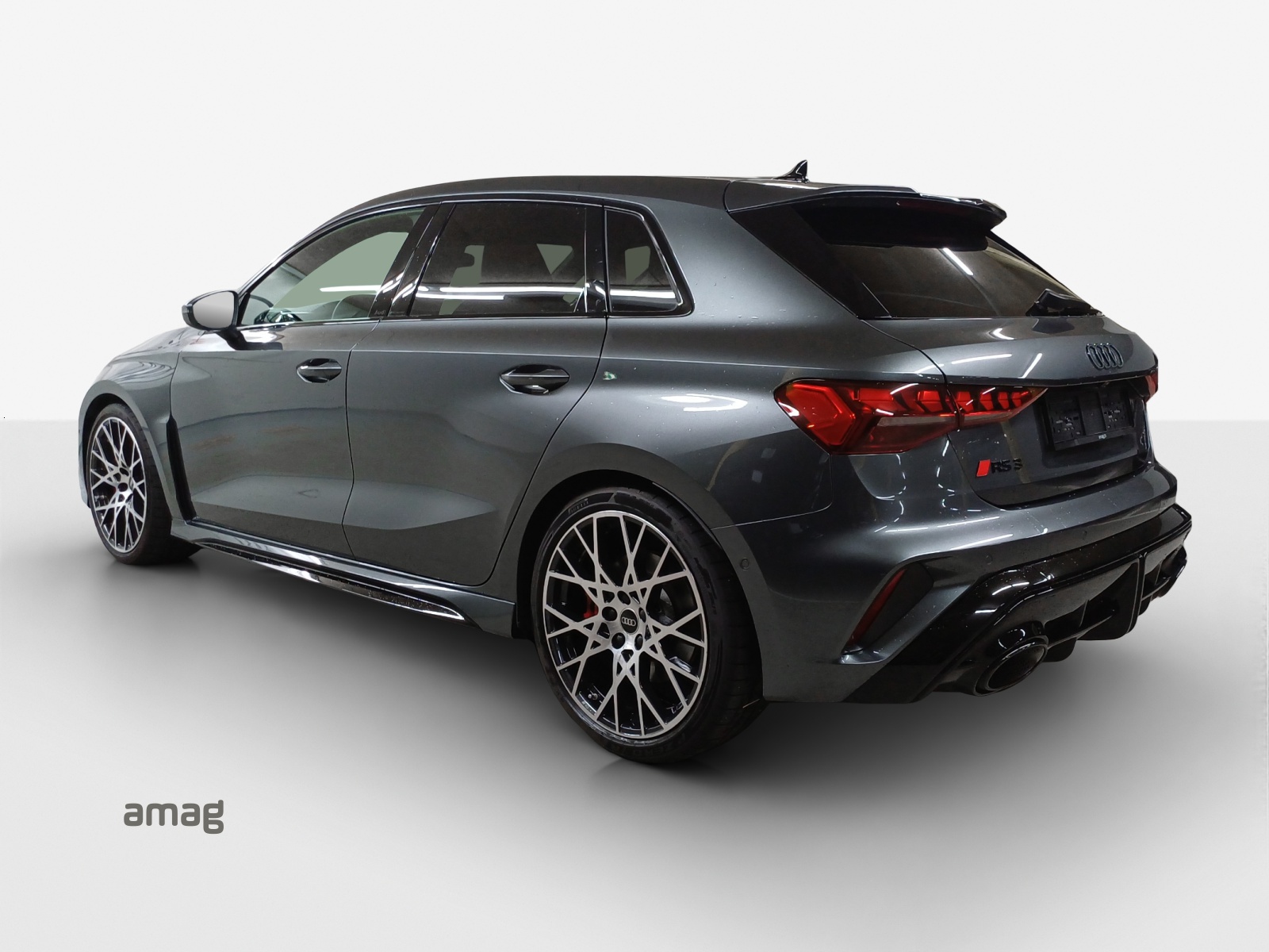 AUDI RS3 Sportback 2.5 TSI quattro S-tronic-image-2