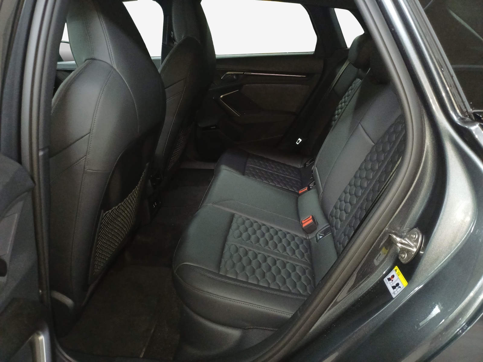 AUDI RS3 Sportback 2.5 TSI quattro S-tronic-image-8
