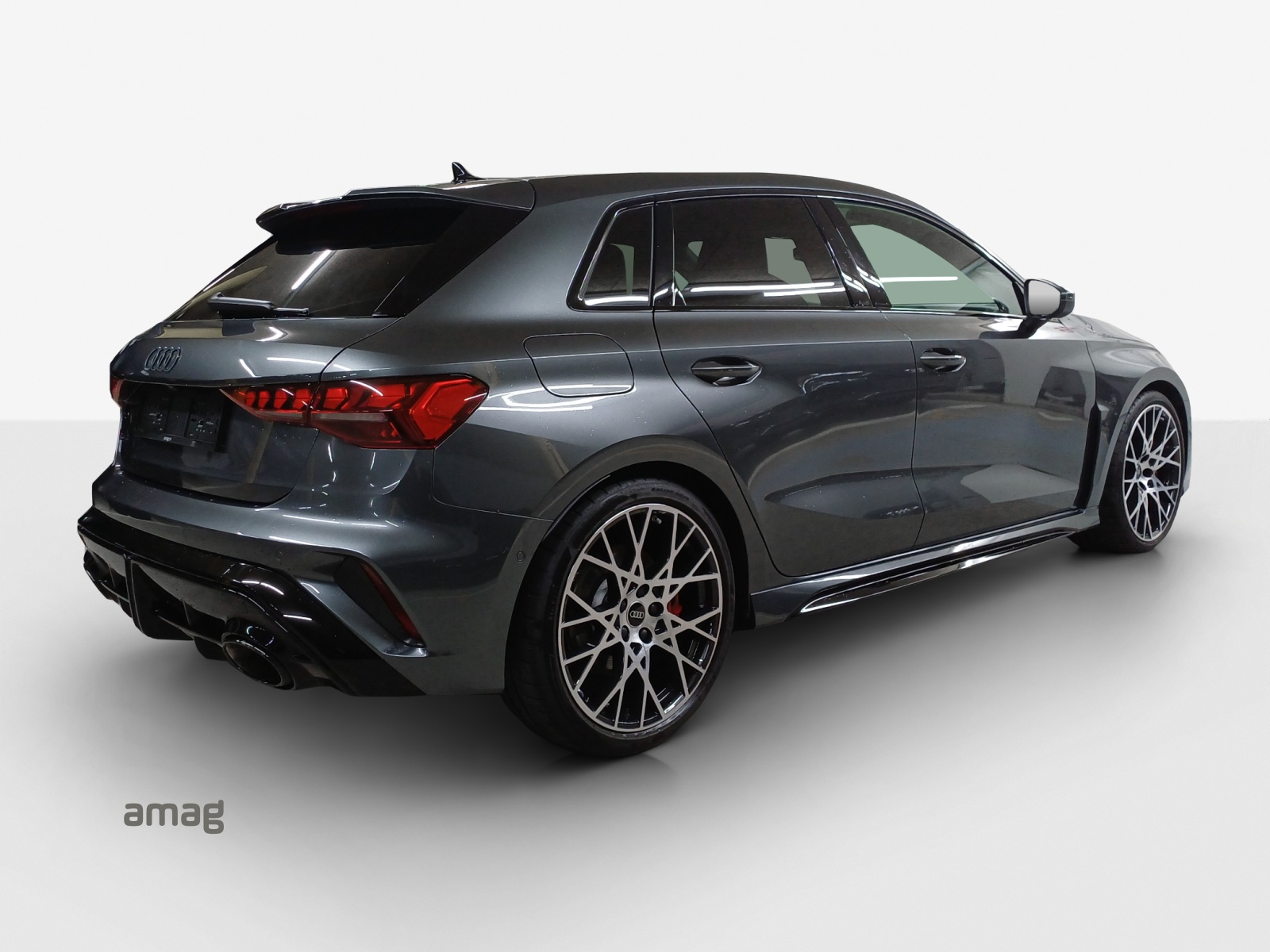 AUDI RS3 Sportback 2.5 TSI quattro S-tronic-image-4