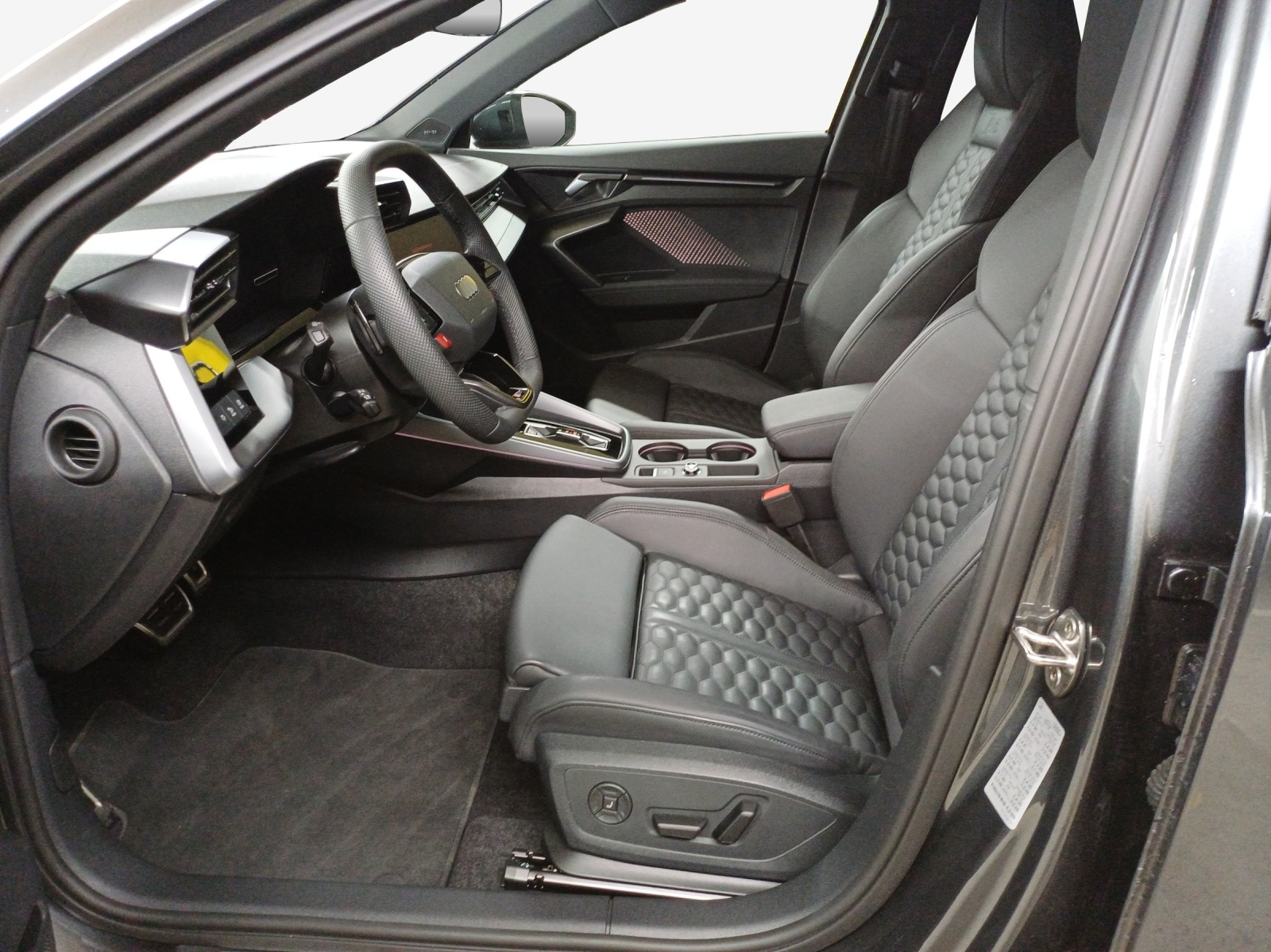 AUDI RS3 Sportback 2.5 TSI quattro S-tronic-image-7