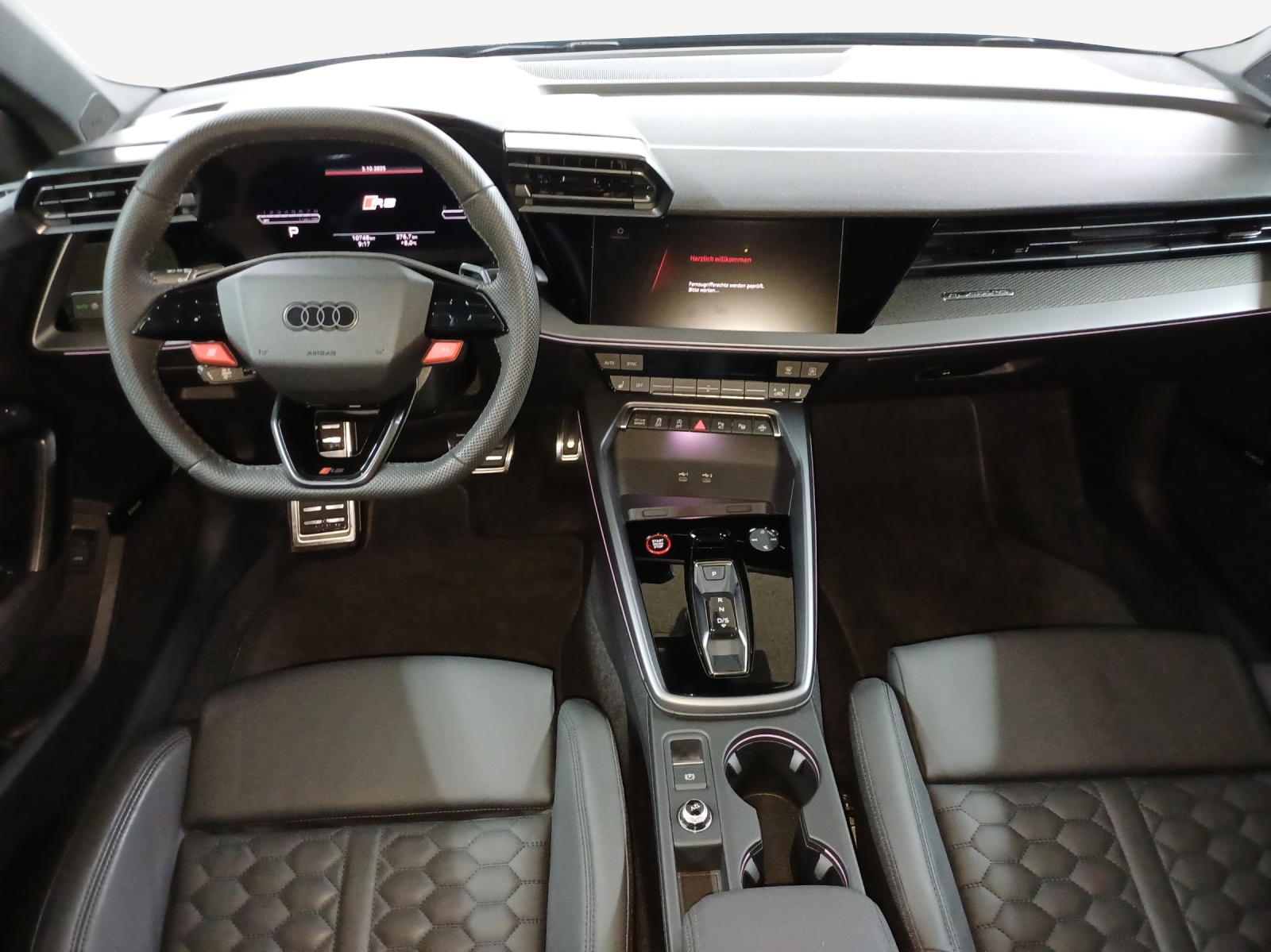 AUDI RS3 Sportback 2.5 TSI quattro S-tronic-image-11