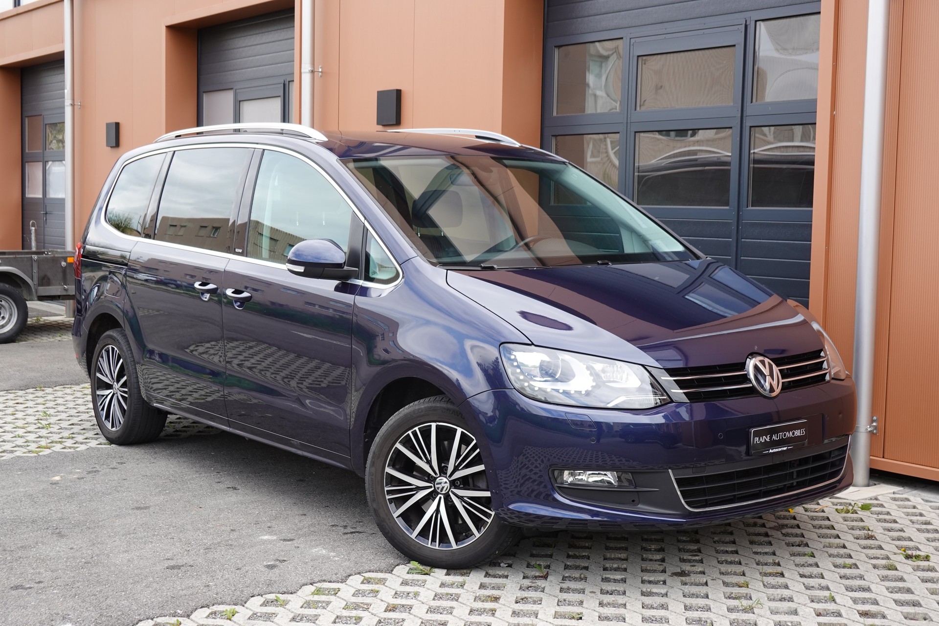 VW Sharan 1.4 TSI Allstar * Véhicule CH * 7 Places * 8 Roues complètes * Clime sieges arriere * Tempomat *-image-5