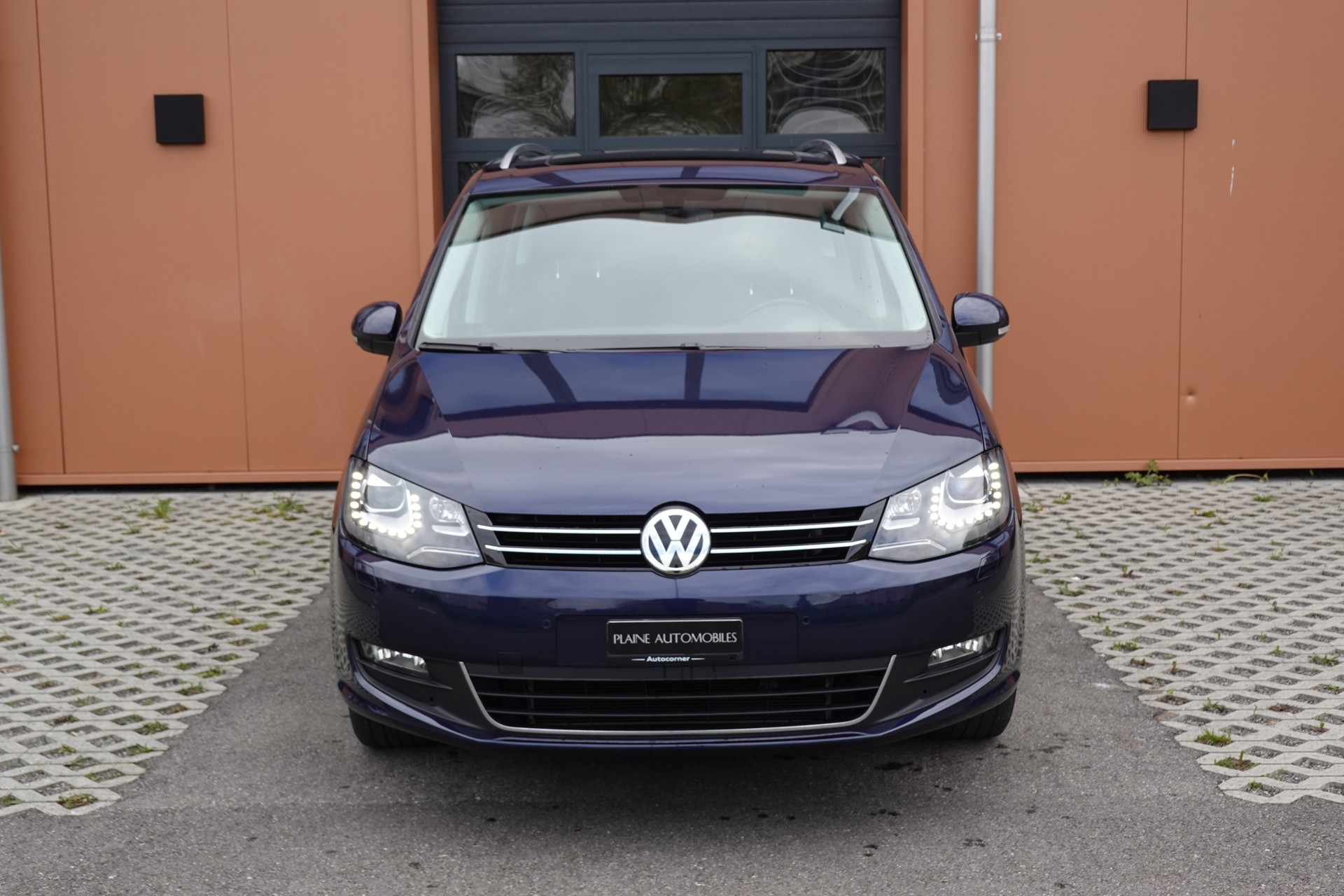 VW Sharan 1.4 TSI Allstar * Véhicule CH * 7 Places * 8 Roues complètes * Clime sieges arriere * Tempomat *-image-1