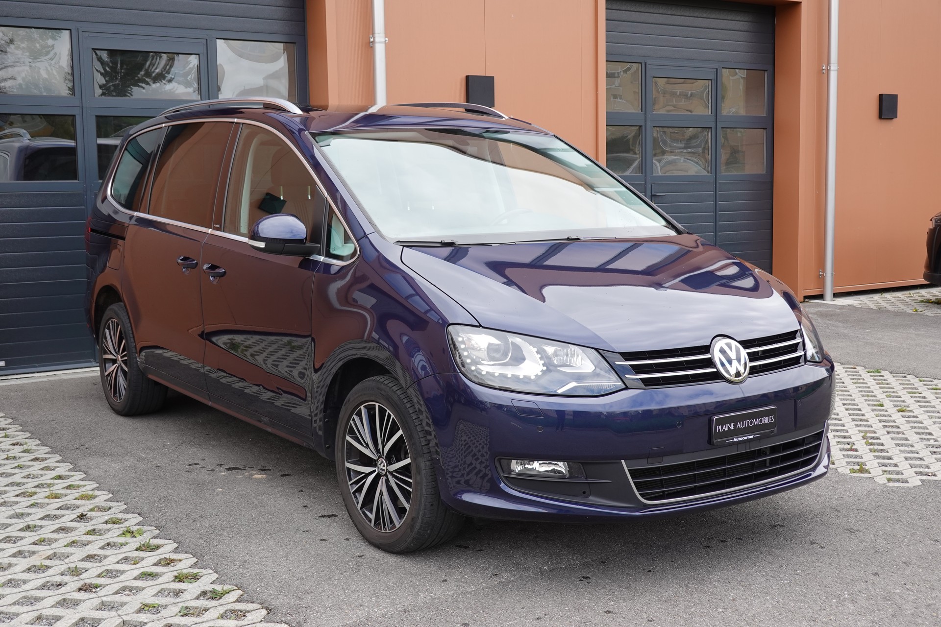 VW Sharan 1.4 TSI Allstar * Véhicule CH * 7 Places * 8 Roues complètes * Clime sieges arriere * Tempomat *-image-2