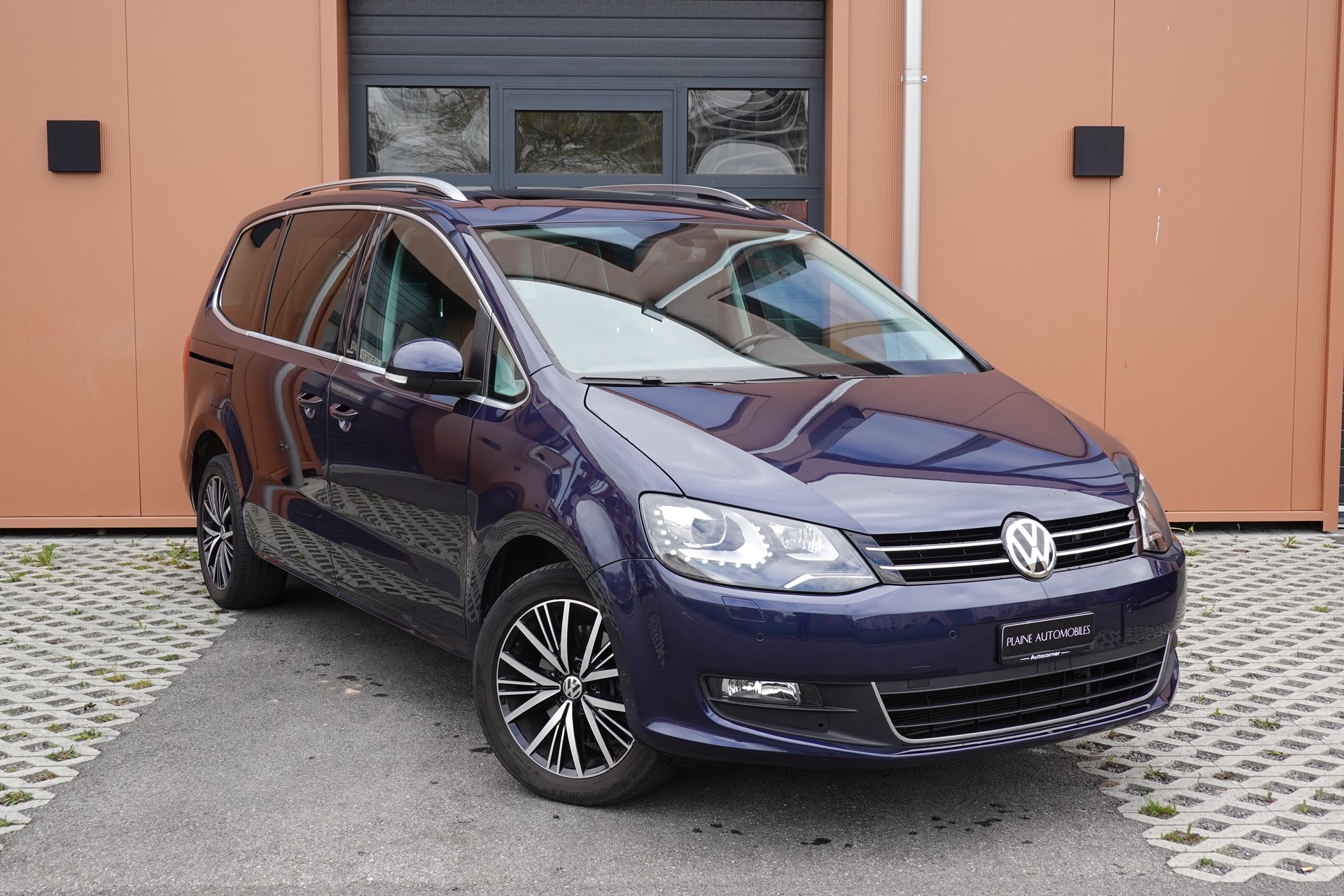 VW Sharan 1.4 TSI Allstar * Véhicule CH * 7 Places * 8 Roues complètes * Clime sieges arriere * Tempomat *-image-0
