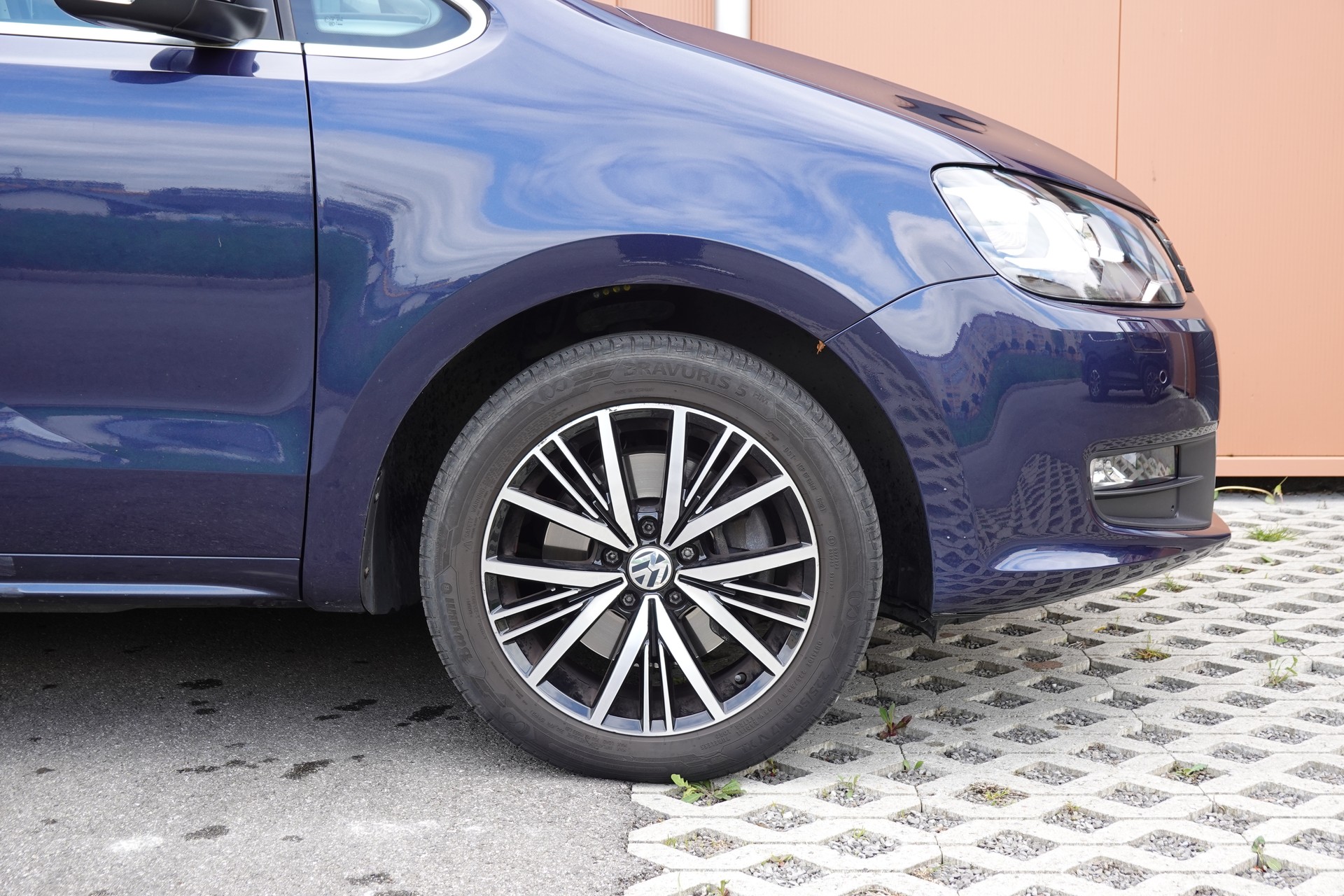 VW Sharan 1.4 TSI Allstar * Véhicule CH * 7 Places * 8 Roues complètes * Clime sieges arriere * Tempomat *-image-6