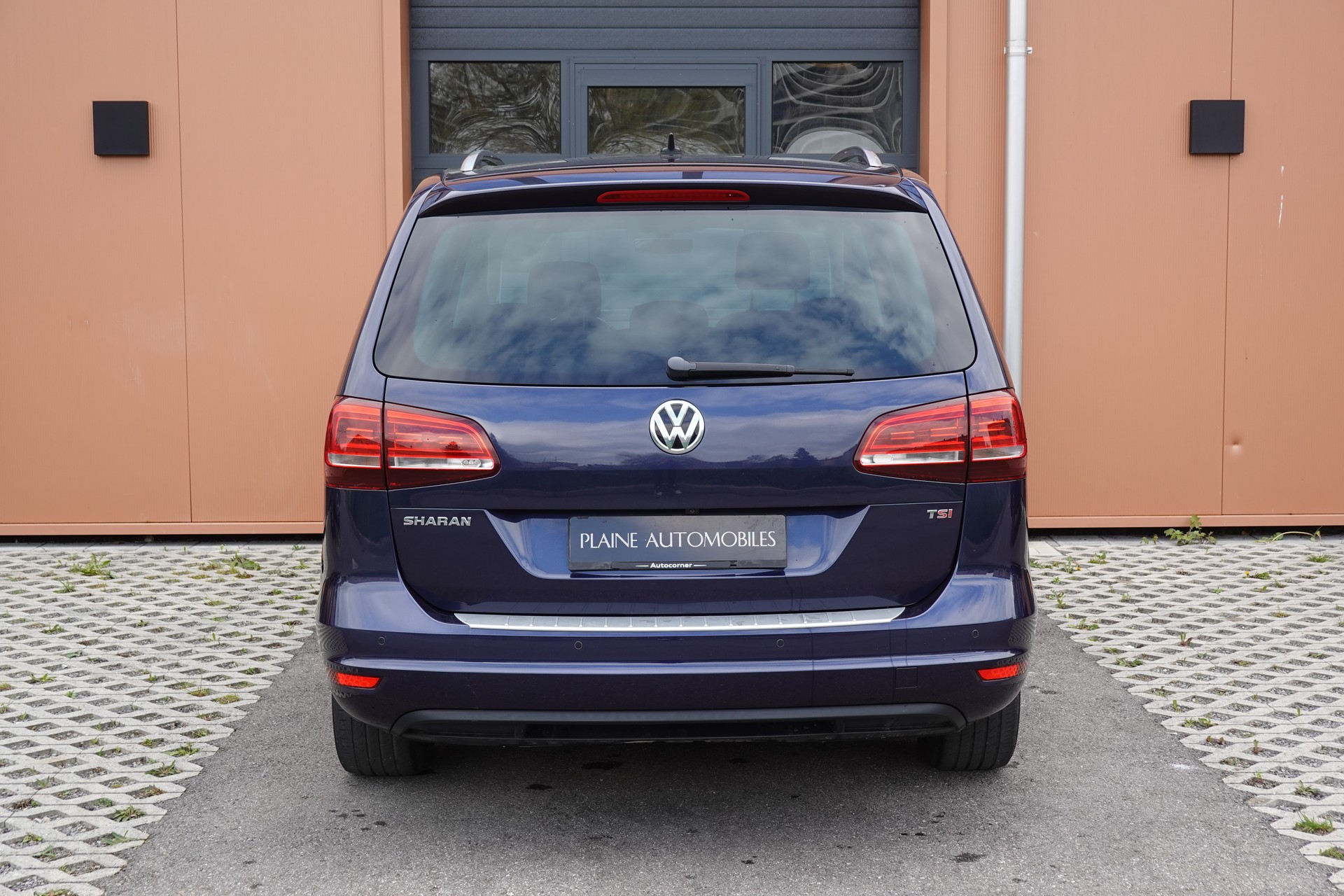 VW Sharan 1.4 TSI Allstar * Véhicule CH * 7 Places * 8 Roues complètes * Clime sieges arriere * Tempomat *-image-8