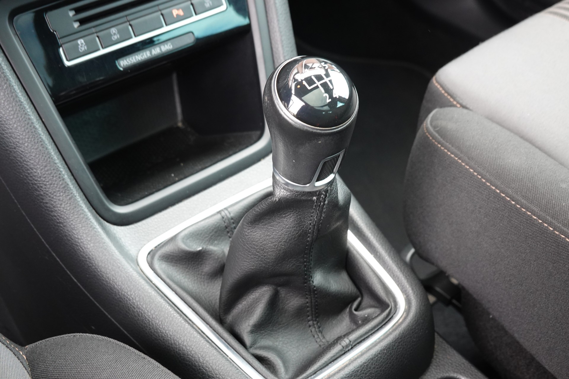 VW Sharan 1.4 TSI Allstar * Véhicule CH * 7 Places * 8 Roues complètes * Clime sieges arriere * Tempomat *-image-18