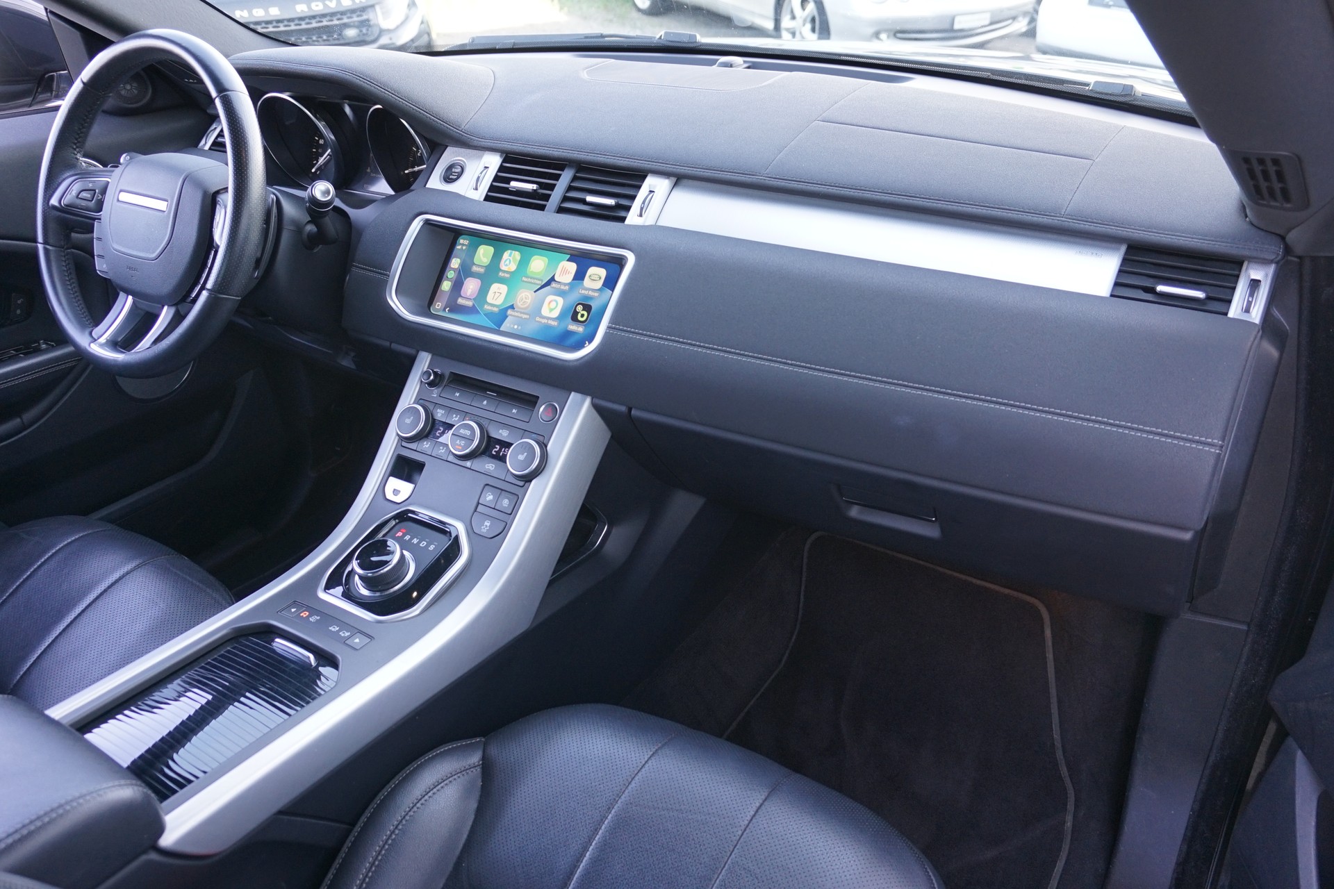 LAND ROVER Evoque 2.0Si4 SE Dynamic Convertible 241PS 100% Benziner!! mit Anhängerkupplung für 1500kg-image-21