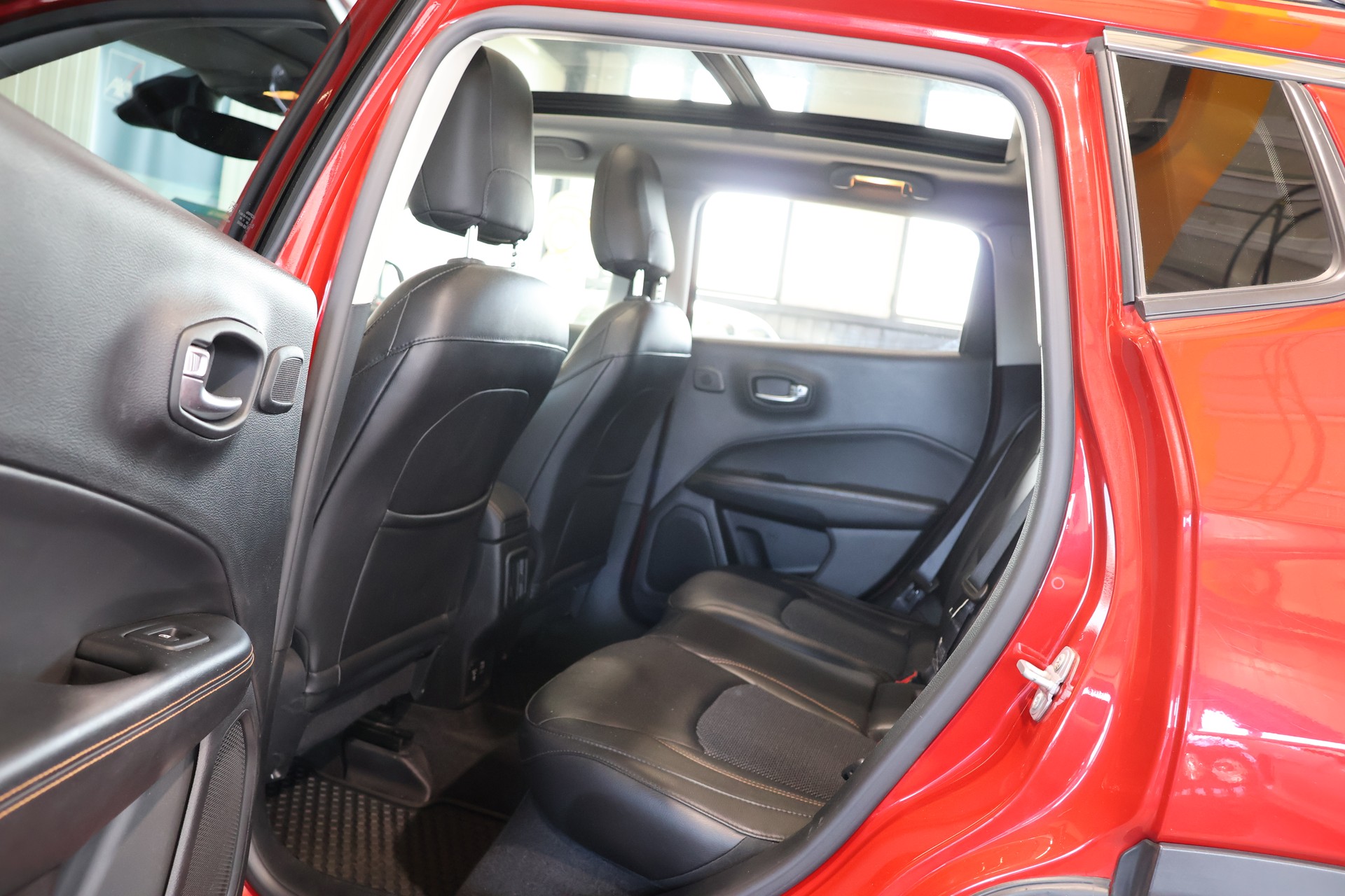 JEEP Compass 1.4 Turbo Limited AWD 9ATX-image-13