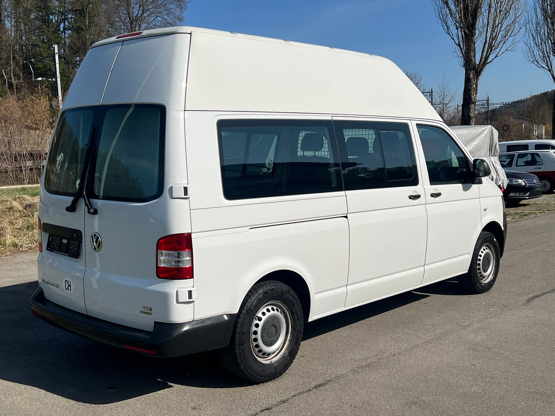 VW T5 2.0 HOCHDACH TDI BMT DSG-image-3