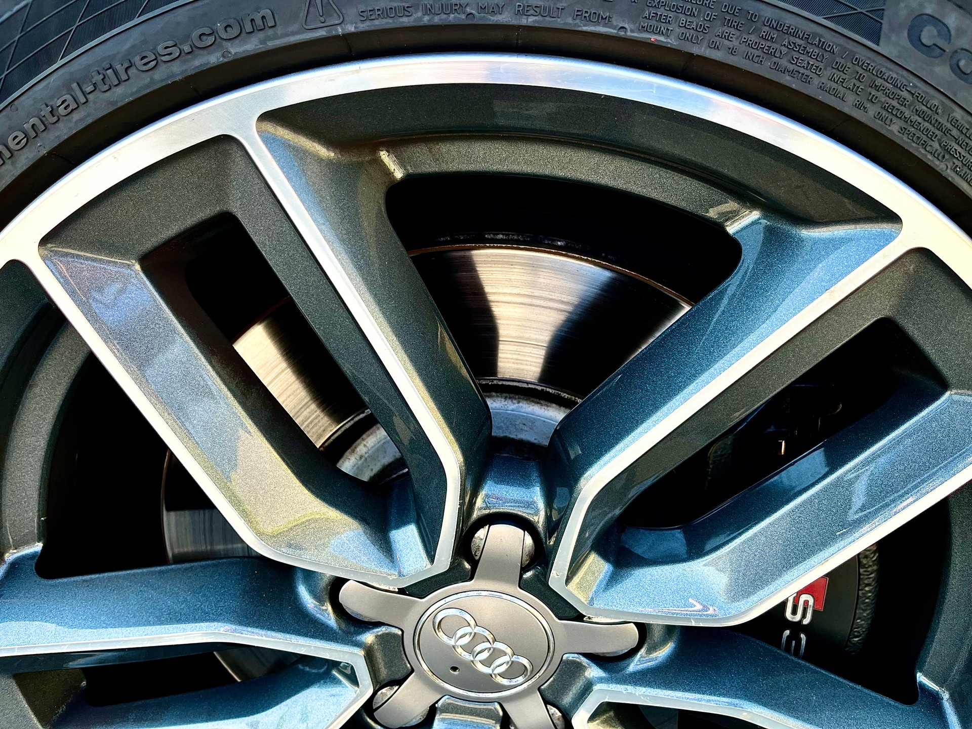 AUDI S3 Sportback 2.0 TFSI quattro S-tronic-image-21
