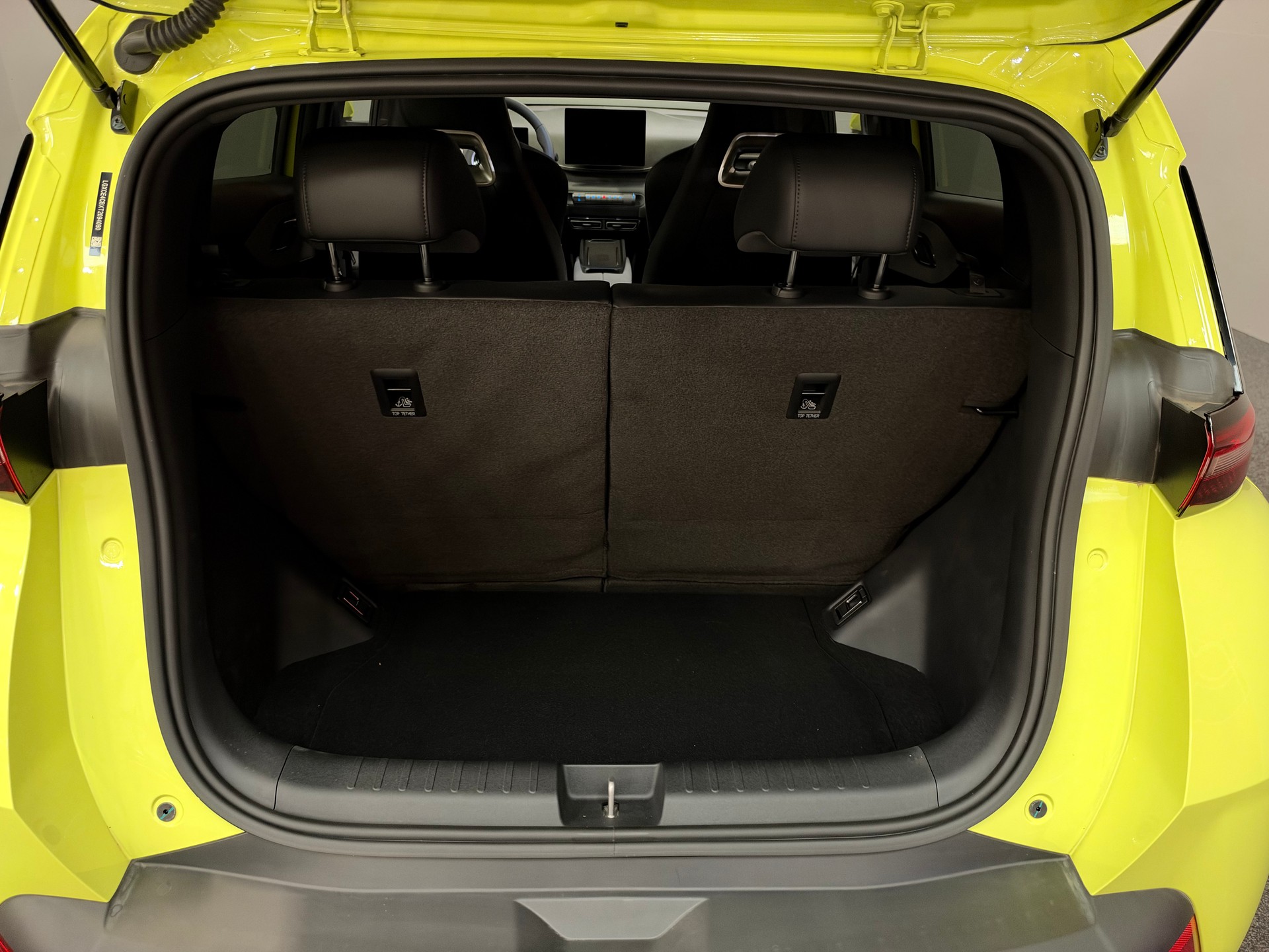 BYD Dolphin Surf 43 kWh Comfort-image-10