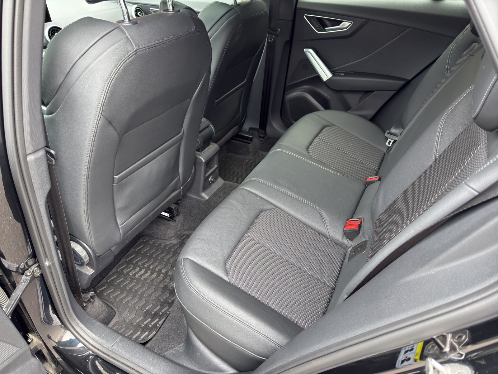 AUDI Q2 40 TFSI S line Attraction quattro S-tronic-image-11