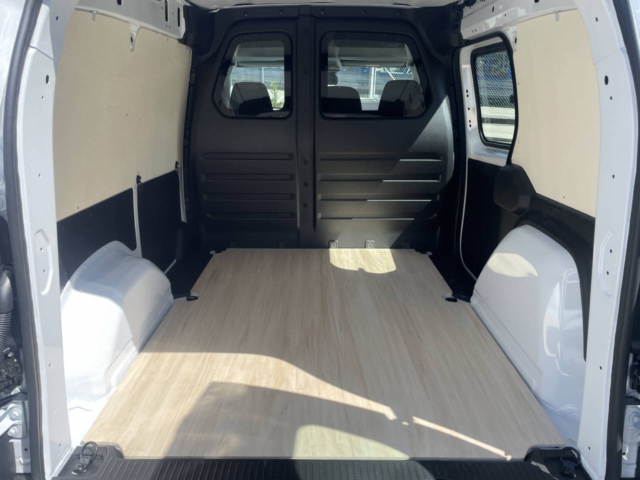 RENAULT Kangoo Van 1.3 TCe 130 Extra EDC-image-9