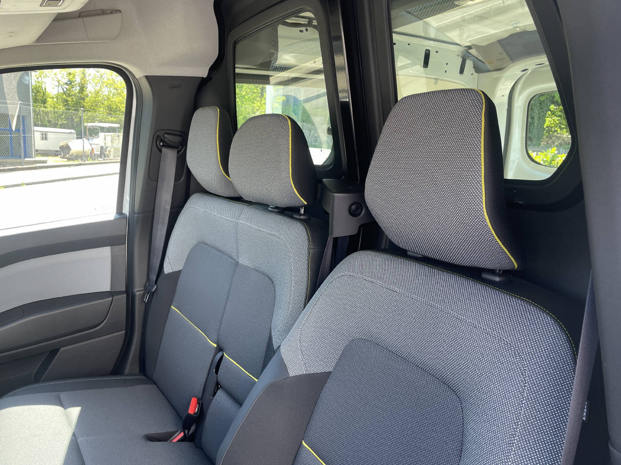 RENAULT Kangoo Van 1.3 TCe 130 Extra EDC-image-8