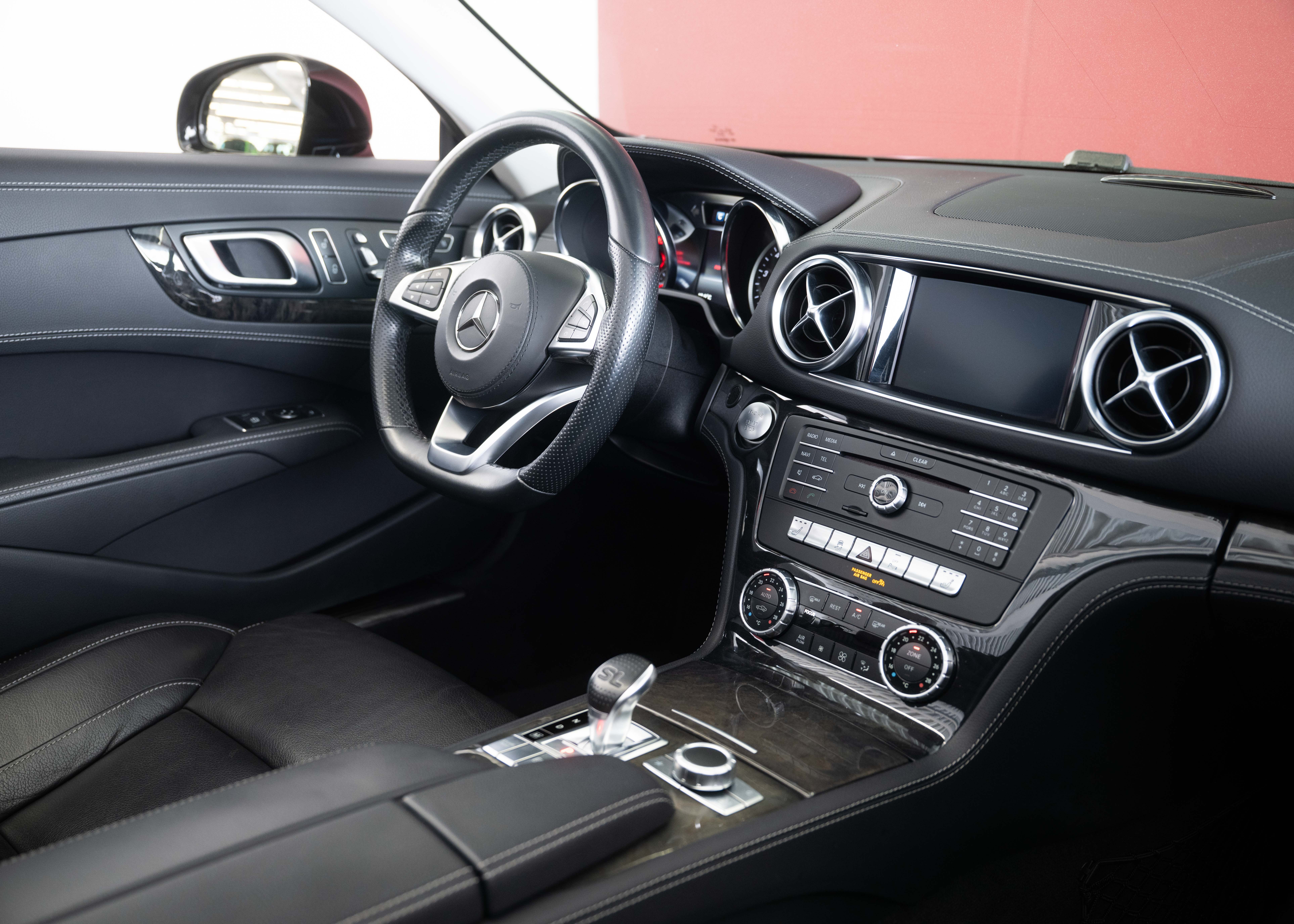 Image MERCEDES-BENZ SL-400 SL 400 AMG Line (Leasing 2.99%, Swiss car, full Mercedes service history)