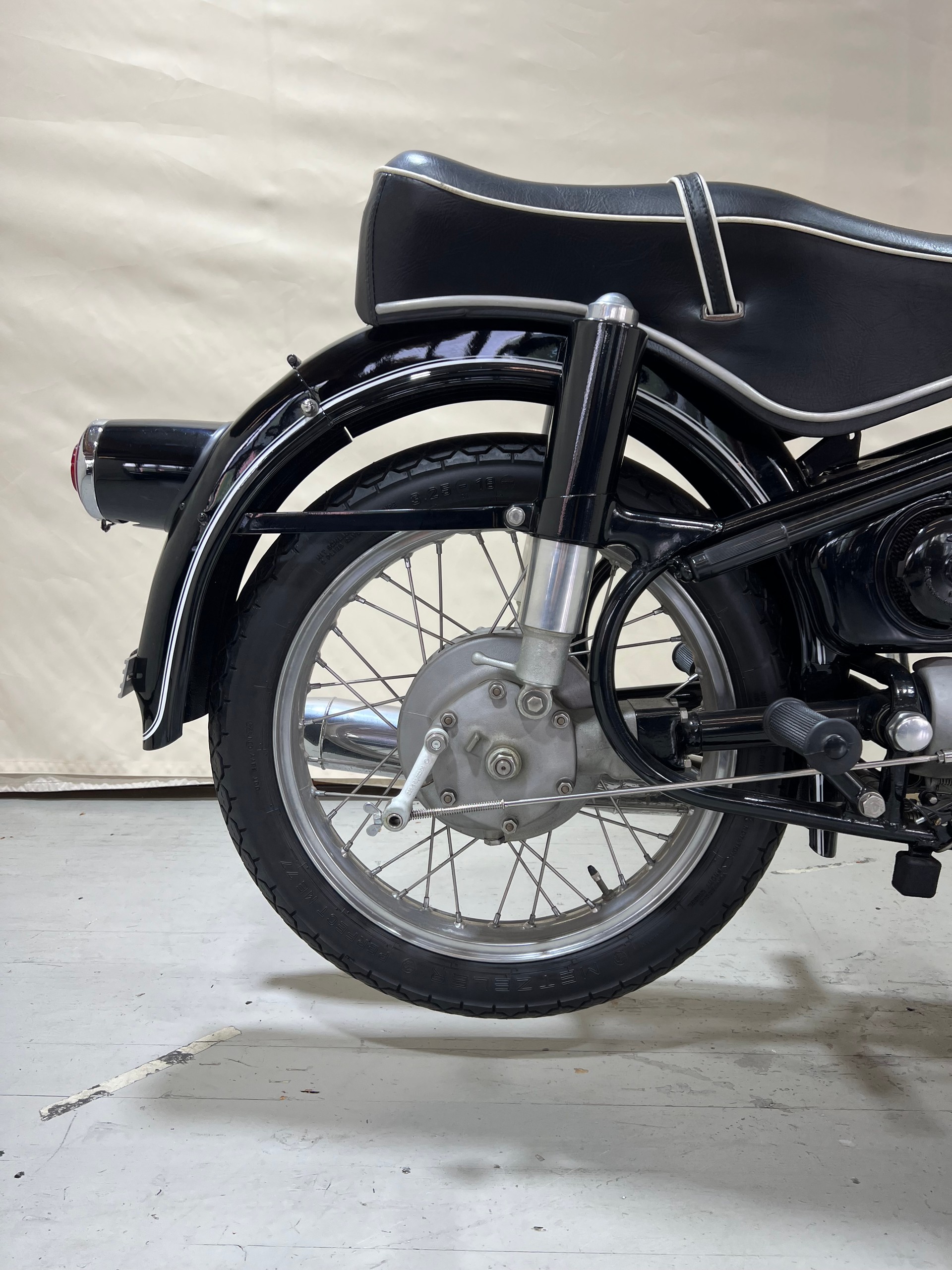 BMW R26 - VETERAN-showroom-element-3